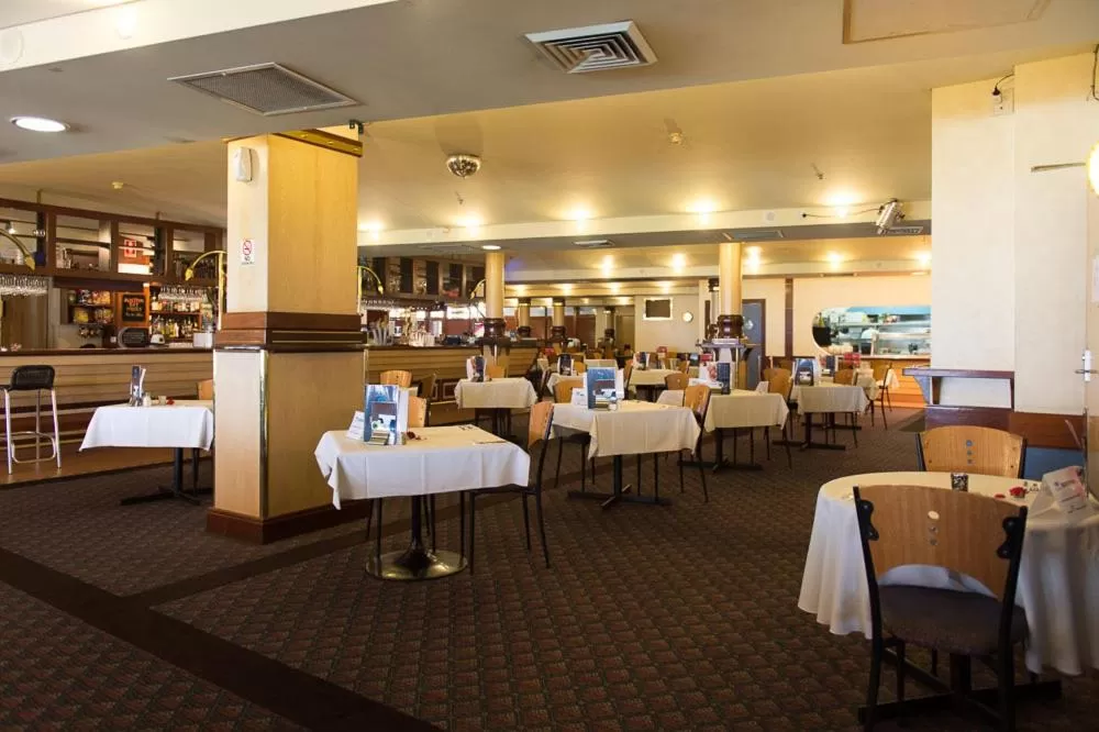 Restaurant/places to eat in Grand Tasman Hotel