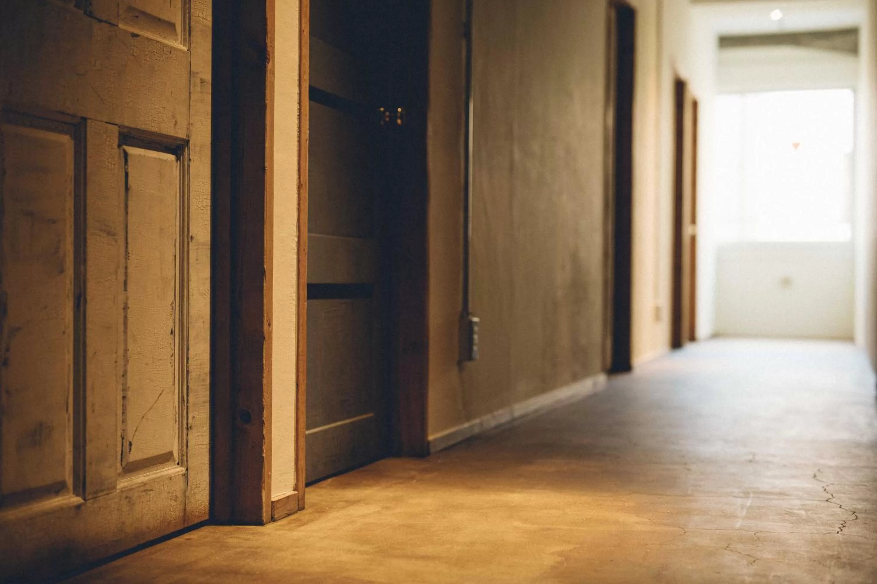 Area and facilities in Nui. HOSTEL & BAR LOUNGE