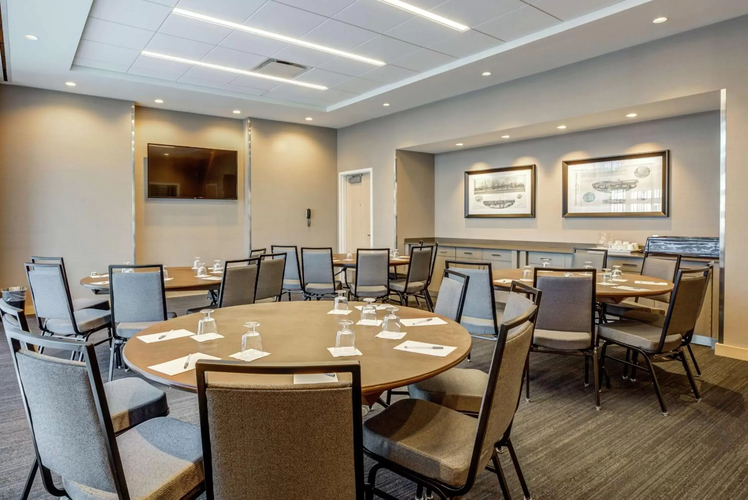 Meeting/conference room in Hampton Inn & Suites Boston/Waltham