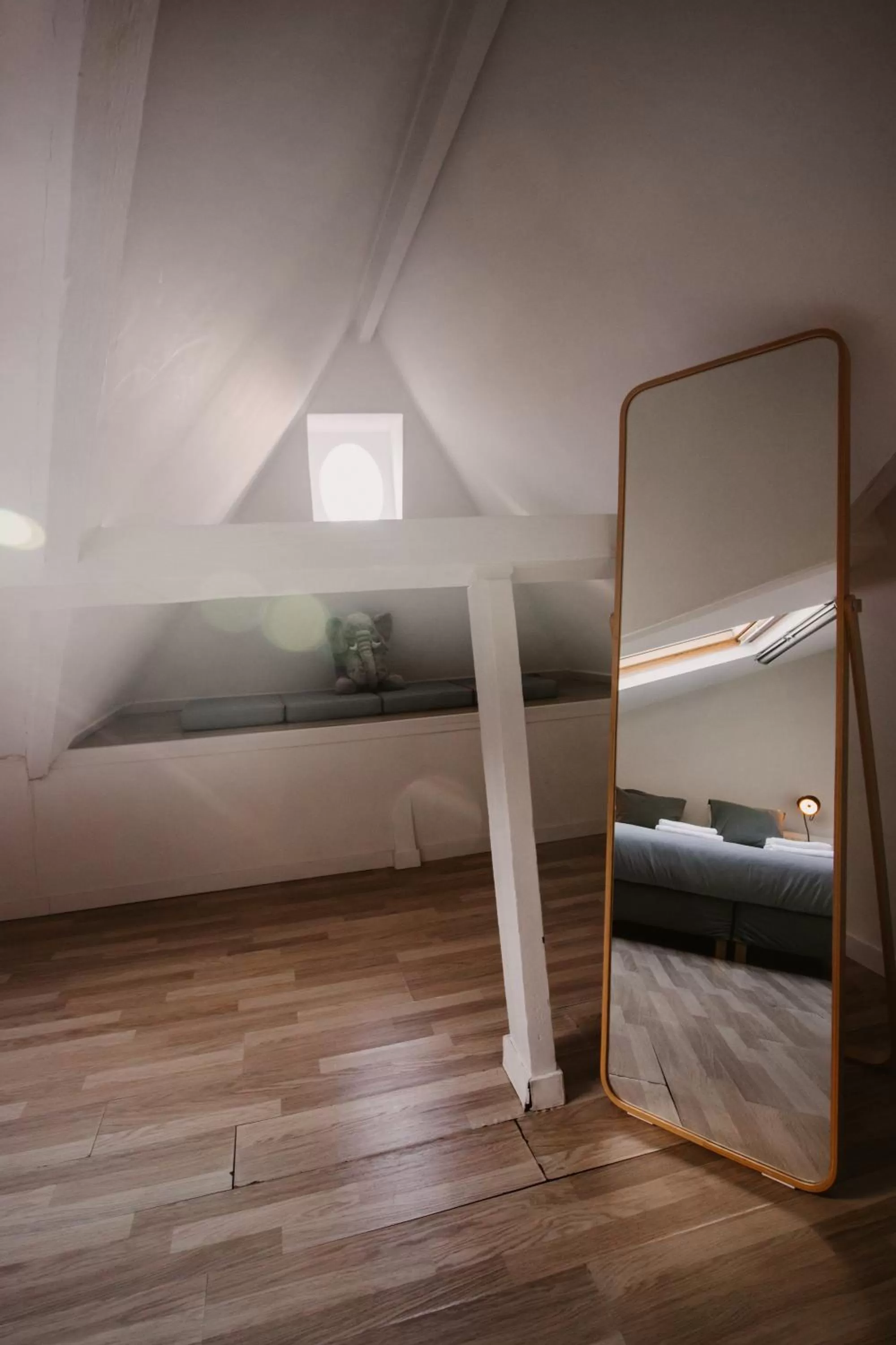 Photo of the whole room, Bed in Central and Cozy in Brussels