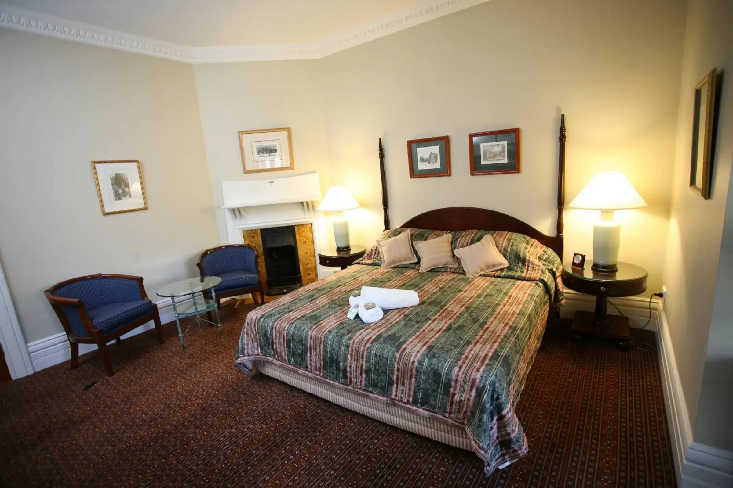 Bedroom, Bed in Darcy's Hotel