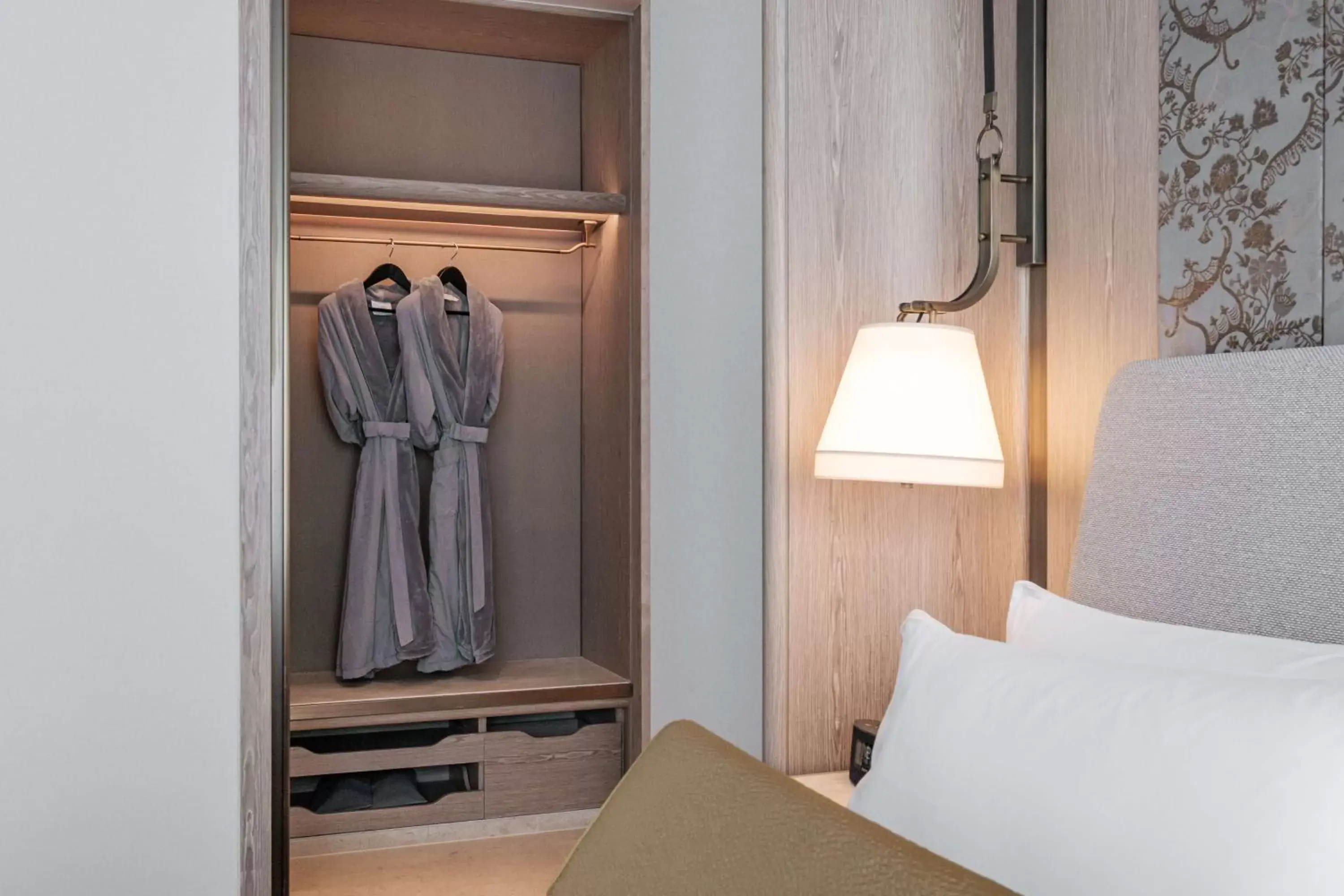 Bed in Waldorf Astoria Bangkok Bed in Waldorf Astoria Bangkok