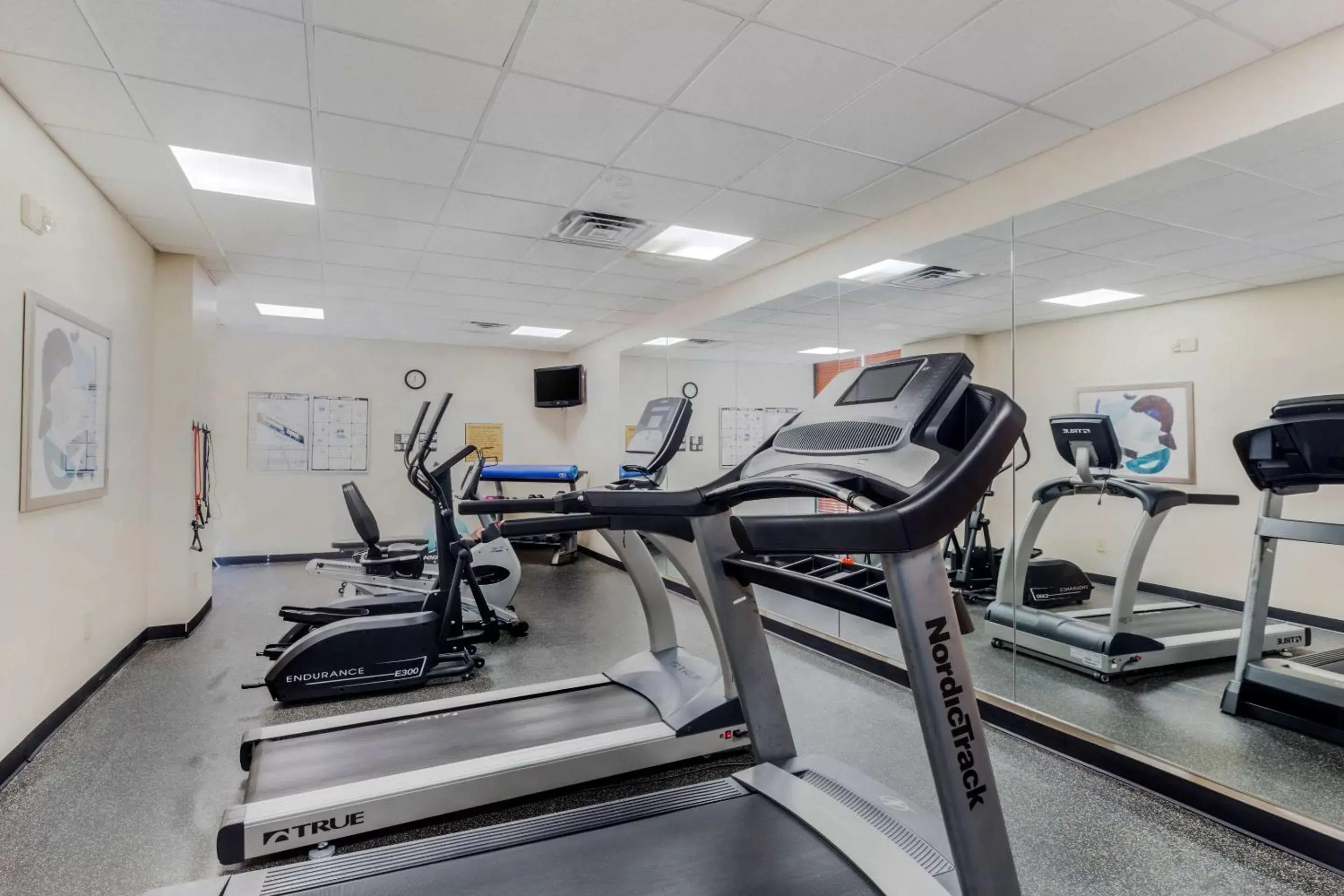 Fitness centre/facilities, Fitness Center/Facilities in The Capitol Hotel, Ascend Hotel Collection