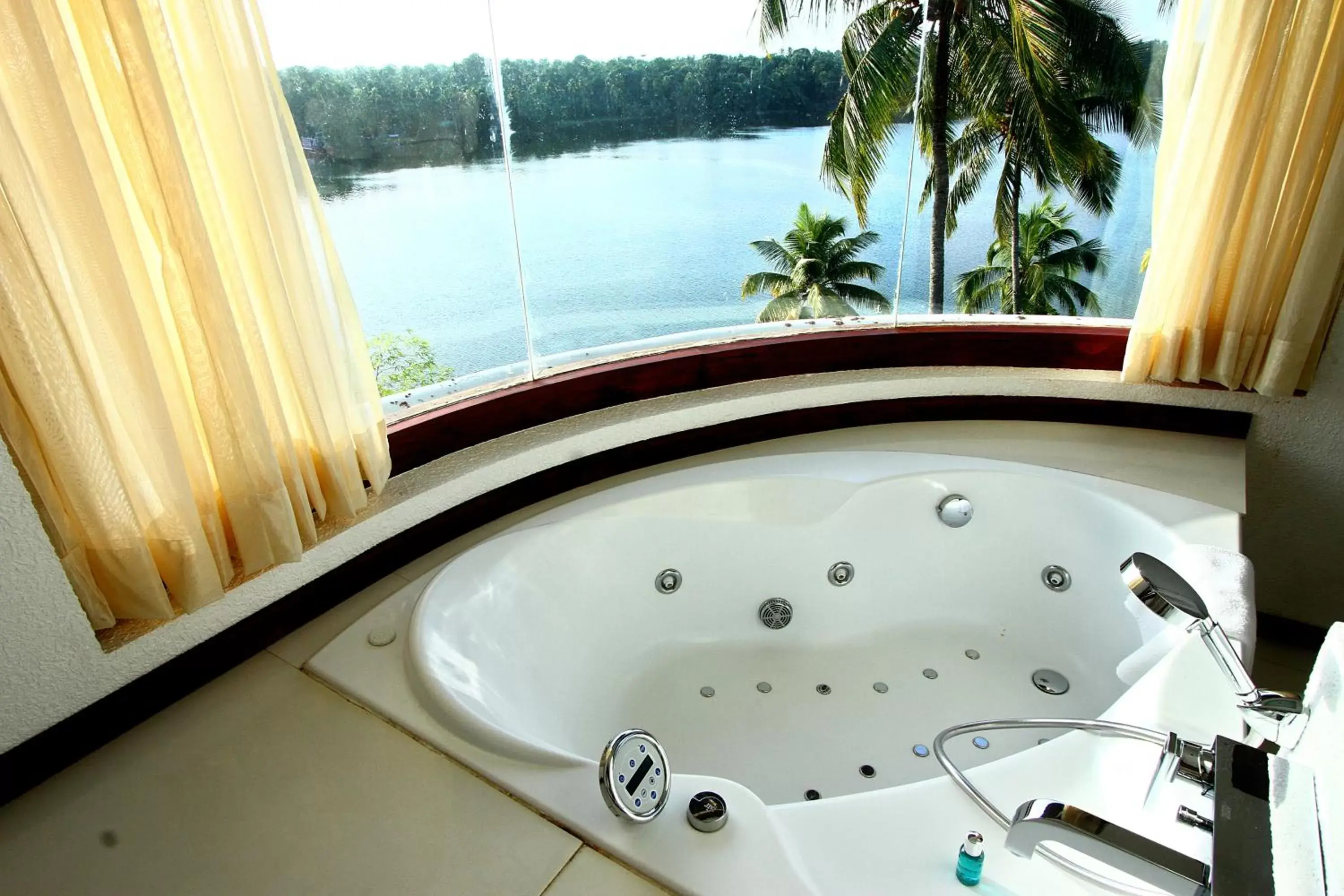 Bathroom in The Leela Ashtamudi, A Raviz Hotel