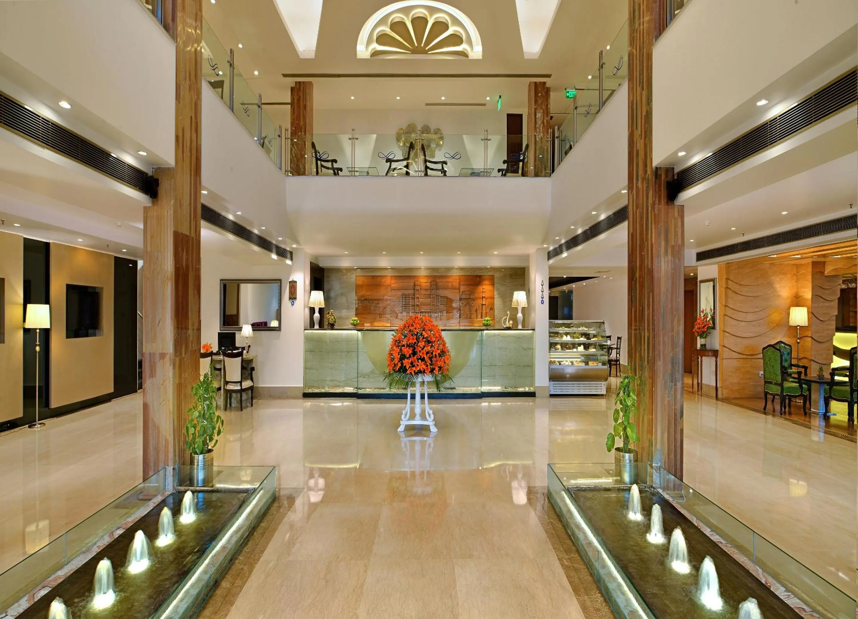 Lobby or reception in Taurus Sarovar Portico