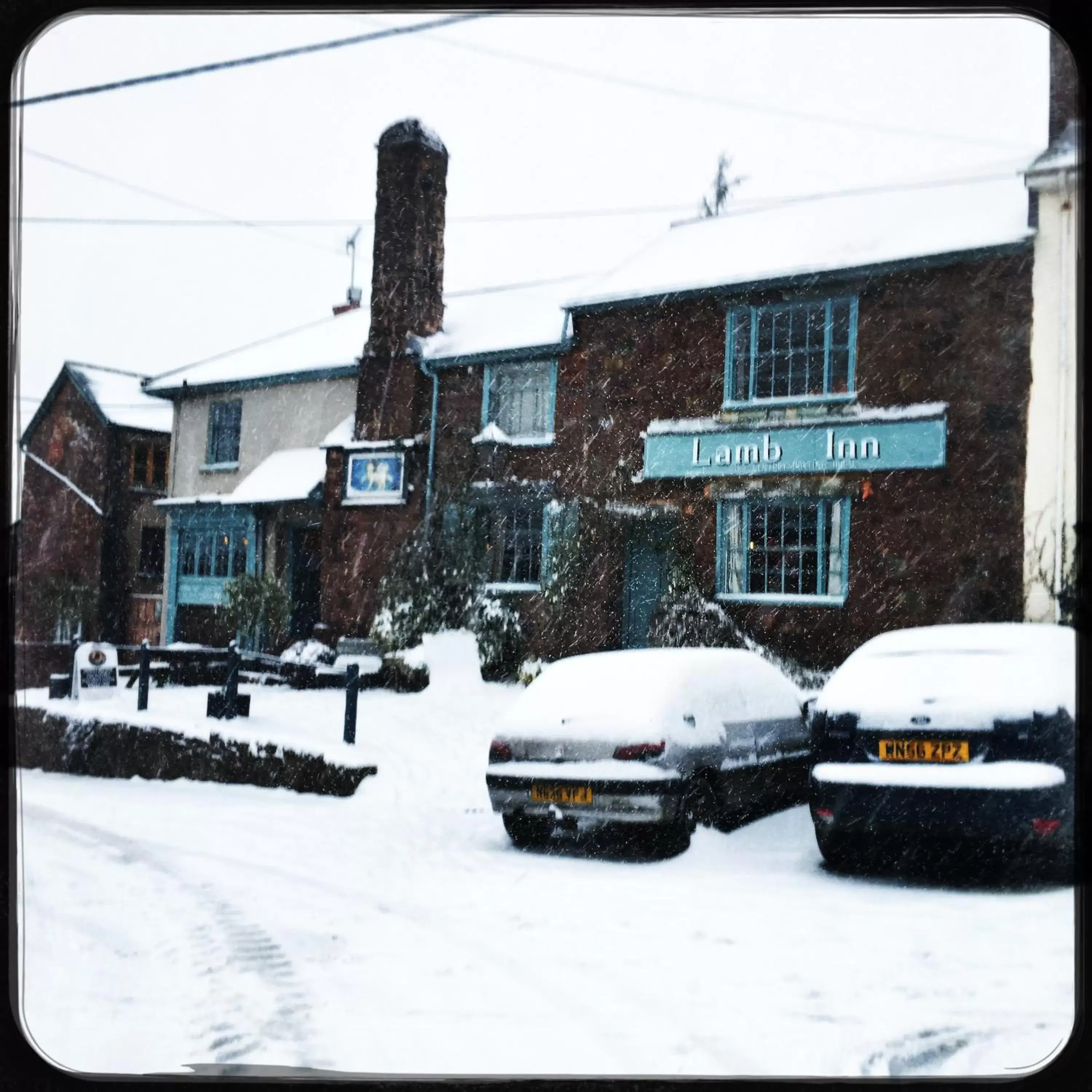 Street view, Winter in The Lamb Inn