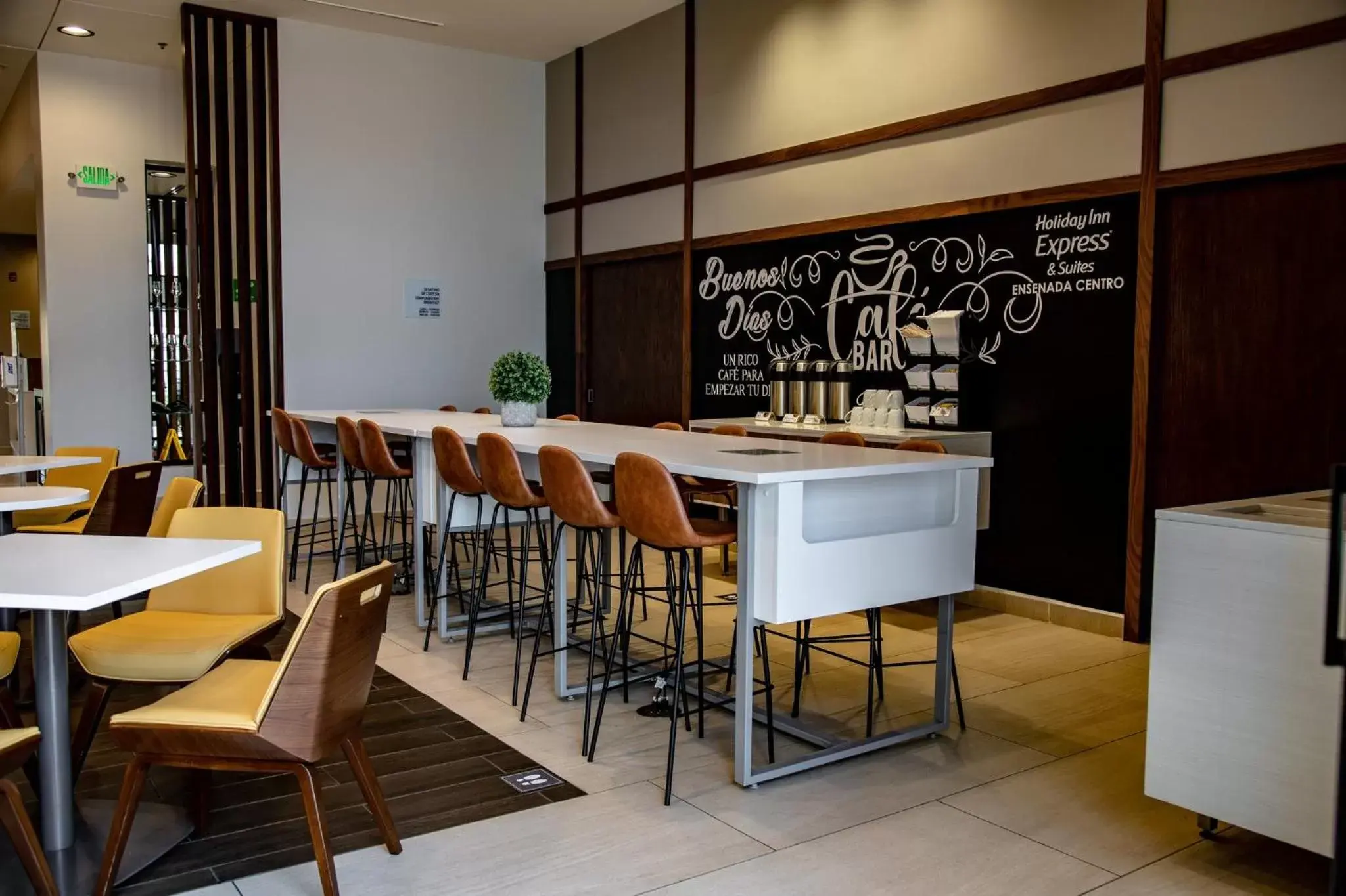 Coffee/tea facilities, Restaurant/Places to Eat in Holiday Inn Express & Suites - Ensenada Centro, an IHG Hotel