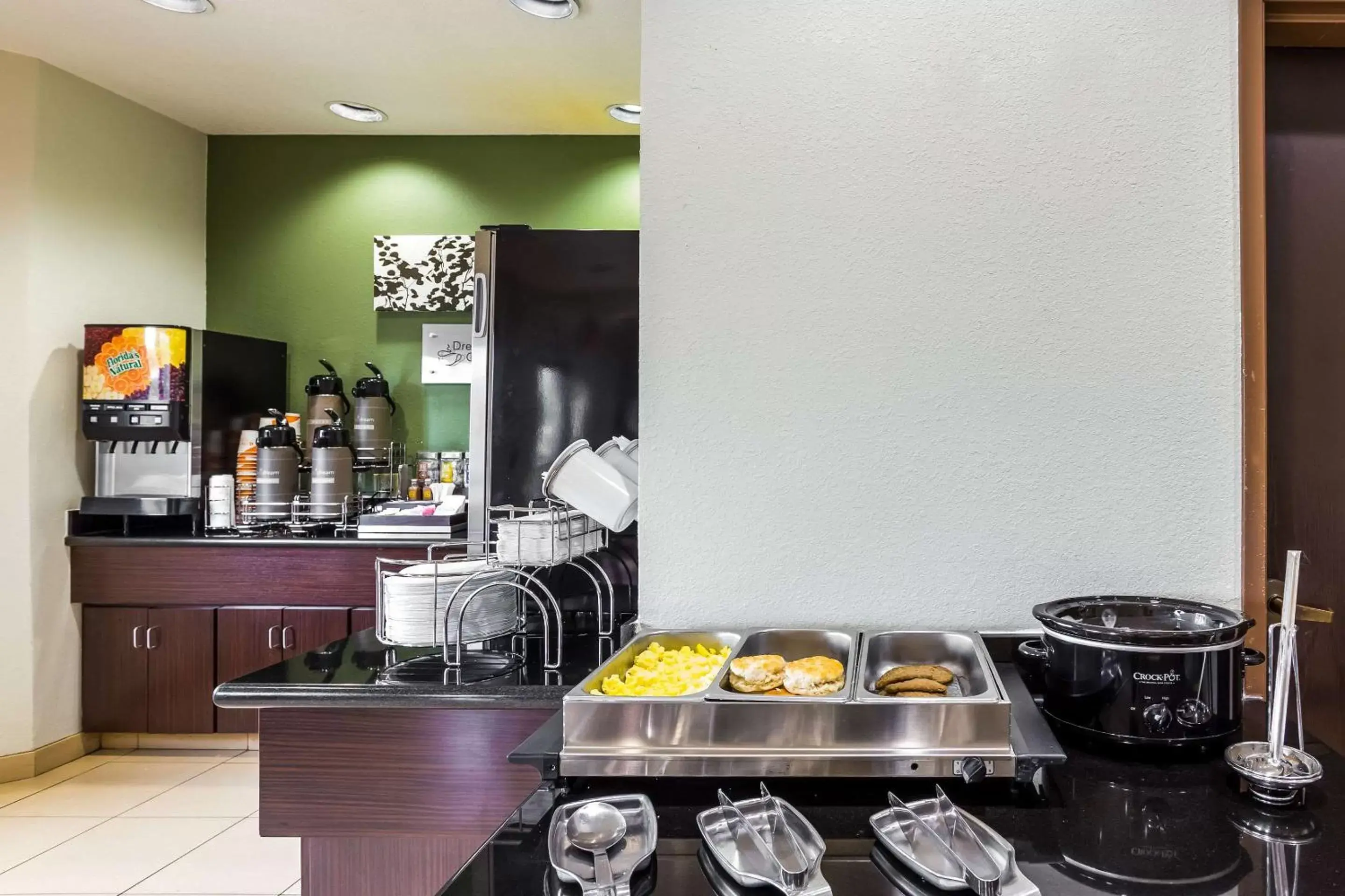 Restaurant/places to eat in Sleep Inn & Suites Kingsport TriCities Airport