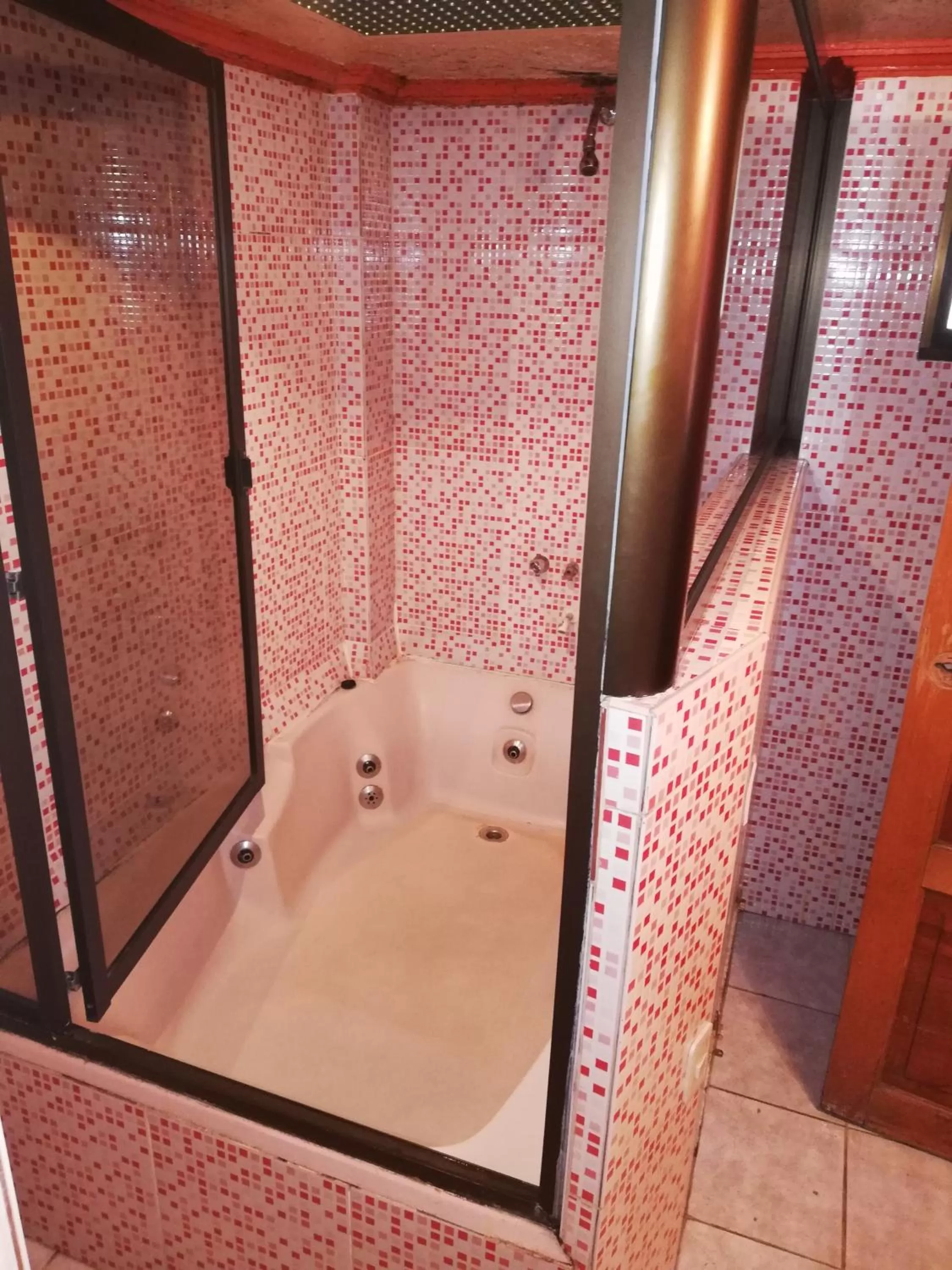 Bathroom in Hostal Río ibare