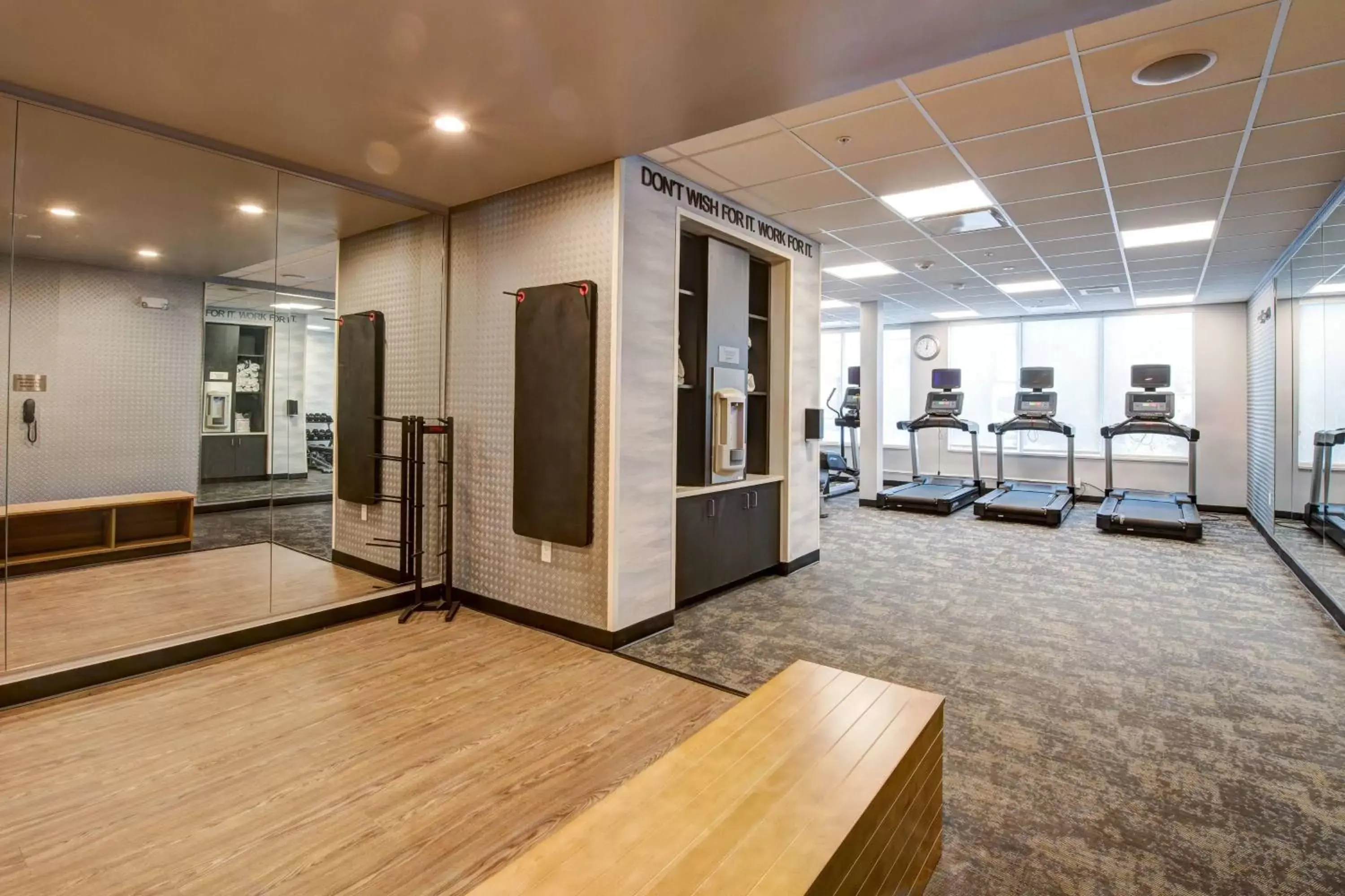 Fitness centre/facilities in Fairfield Inn & Suites Minneapolis North