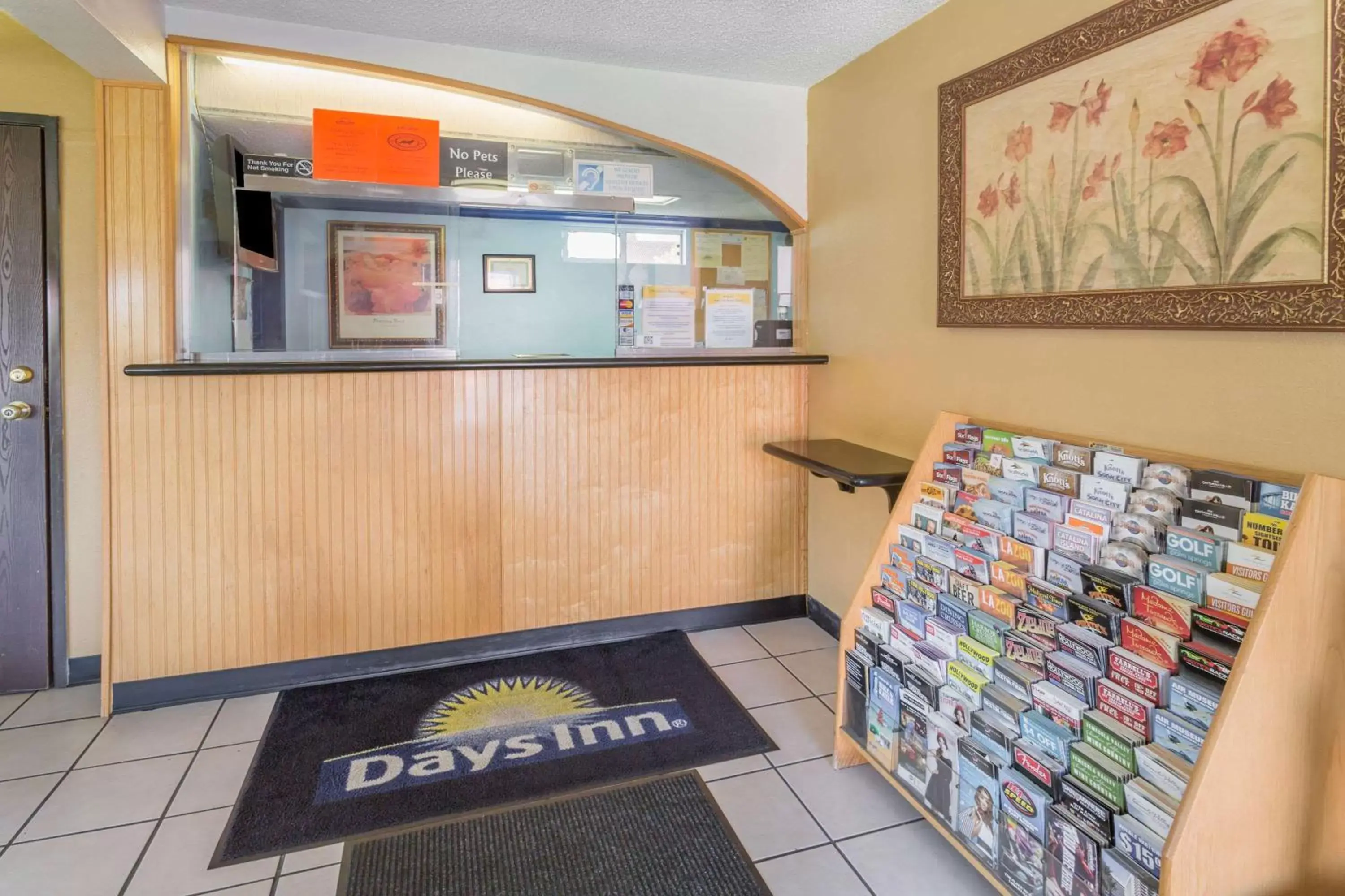 Lobby or reception, Lobby/Reception in Days Inn by Wyndham in San Bernardino