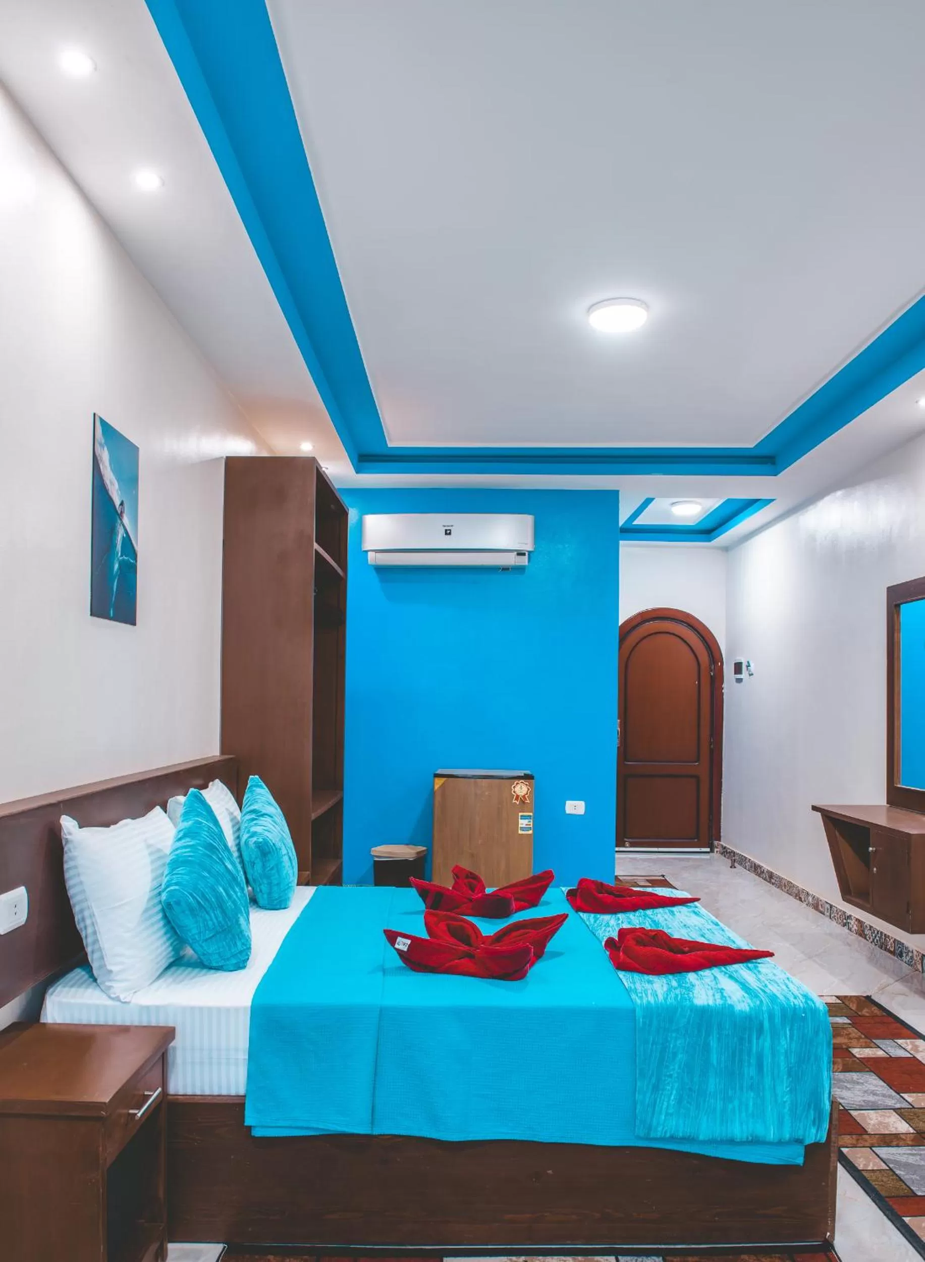 Photo of the whole room, Bed in Seaview Panorama Boatel