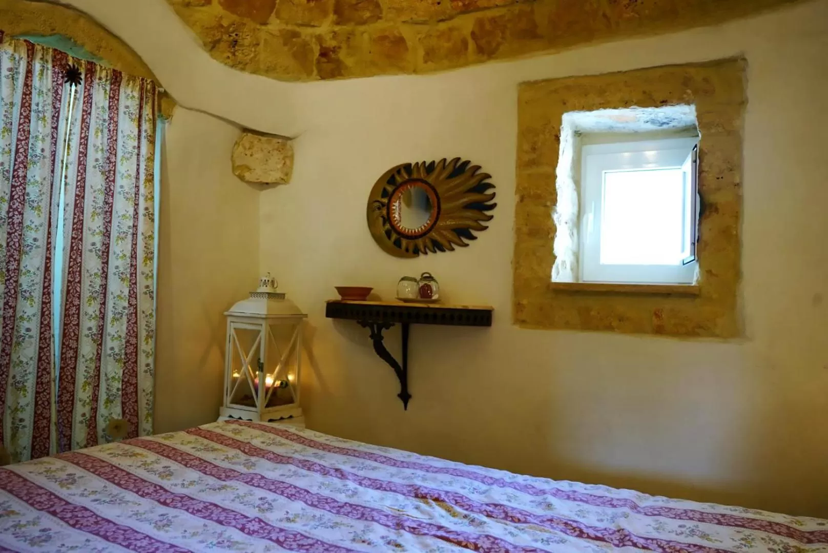 Bed in TRULLO CARMEN