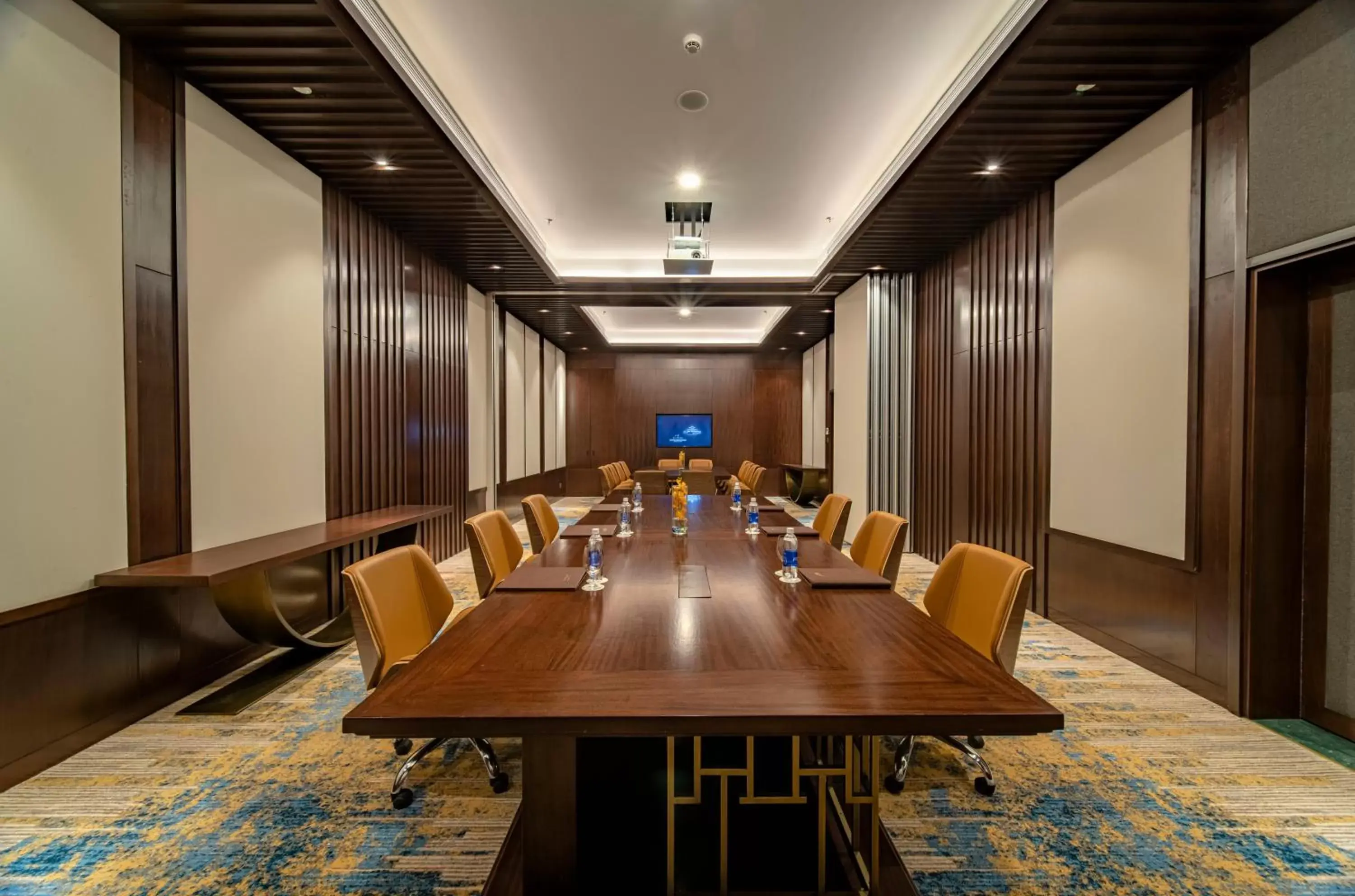 Meeting/conference room in Potique Hotel