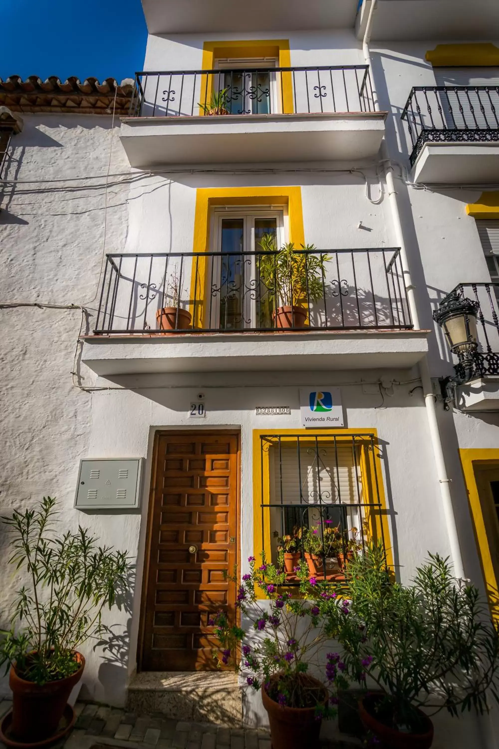 Facade/entrance, Property Building in La Posada del Angel