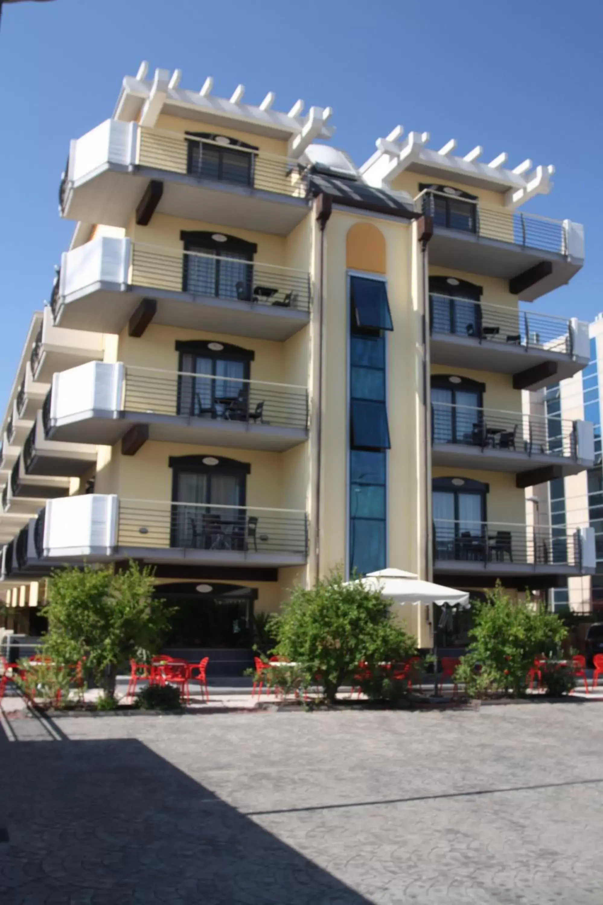 Facade/entrance, Property Building in Rama Palace Hotel