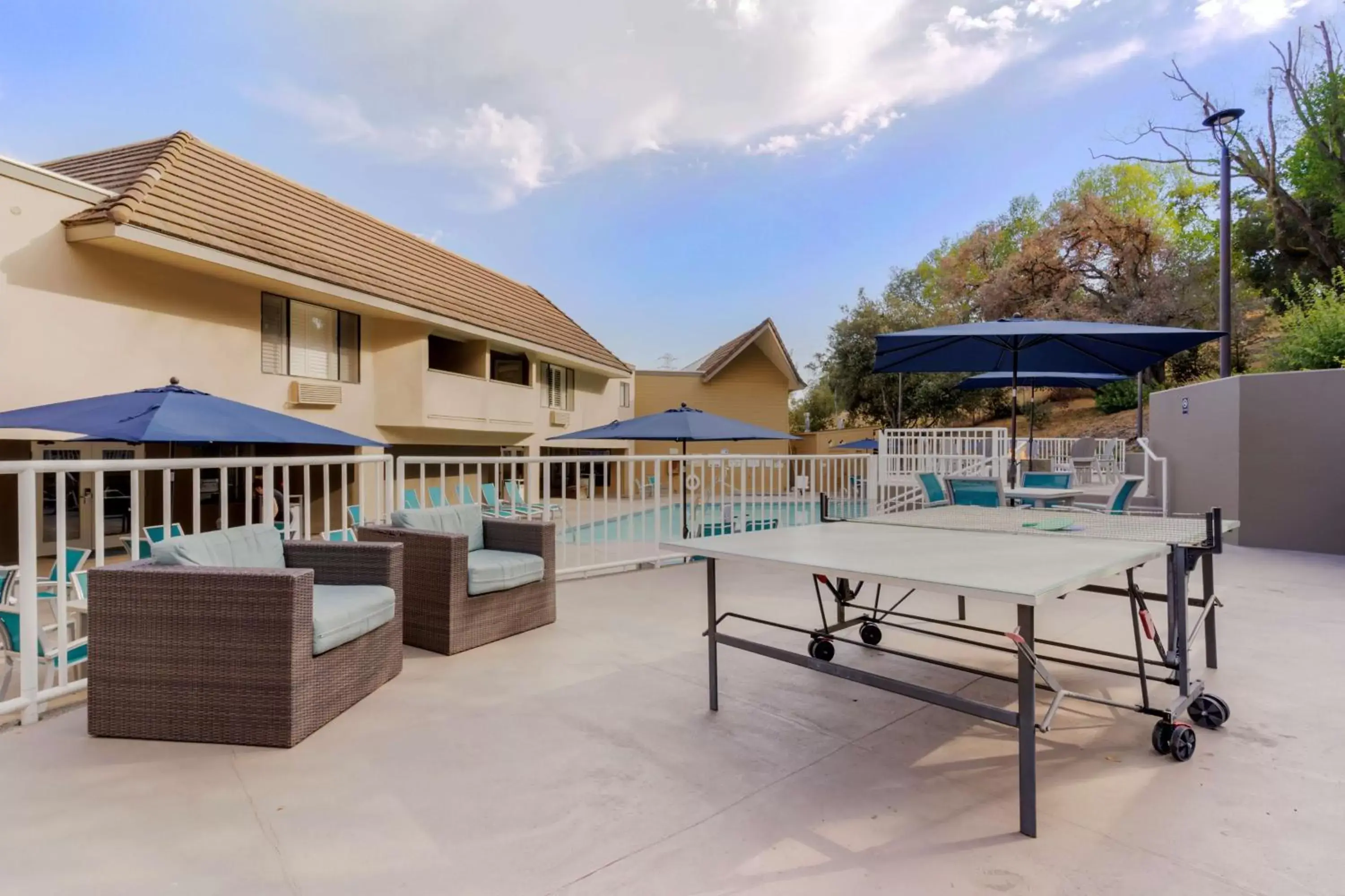 Pool view, Swimming Pool in Best Western Plus Novato Oaks Inn