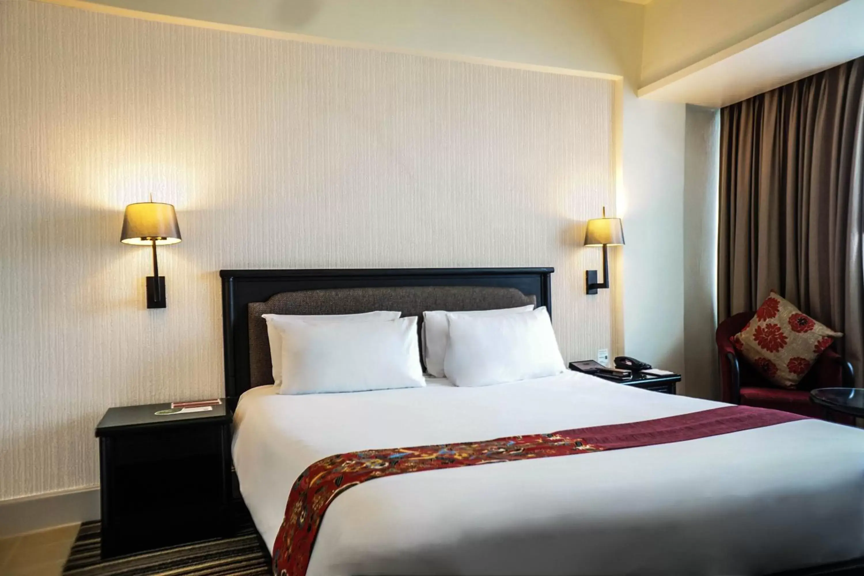 Bedroom, Bed in Centara Hotel Hat Yai