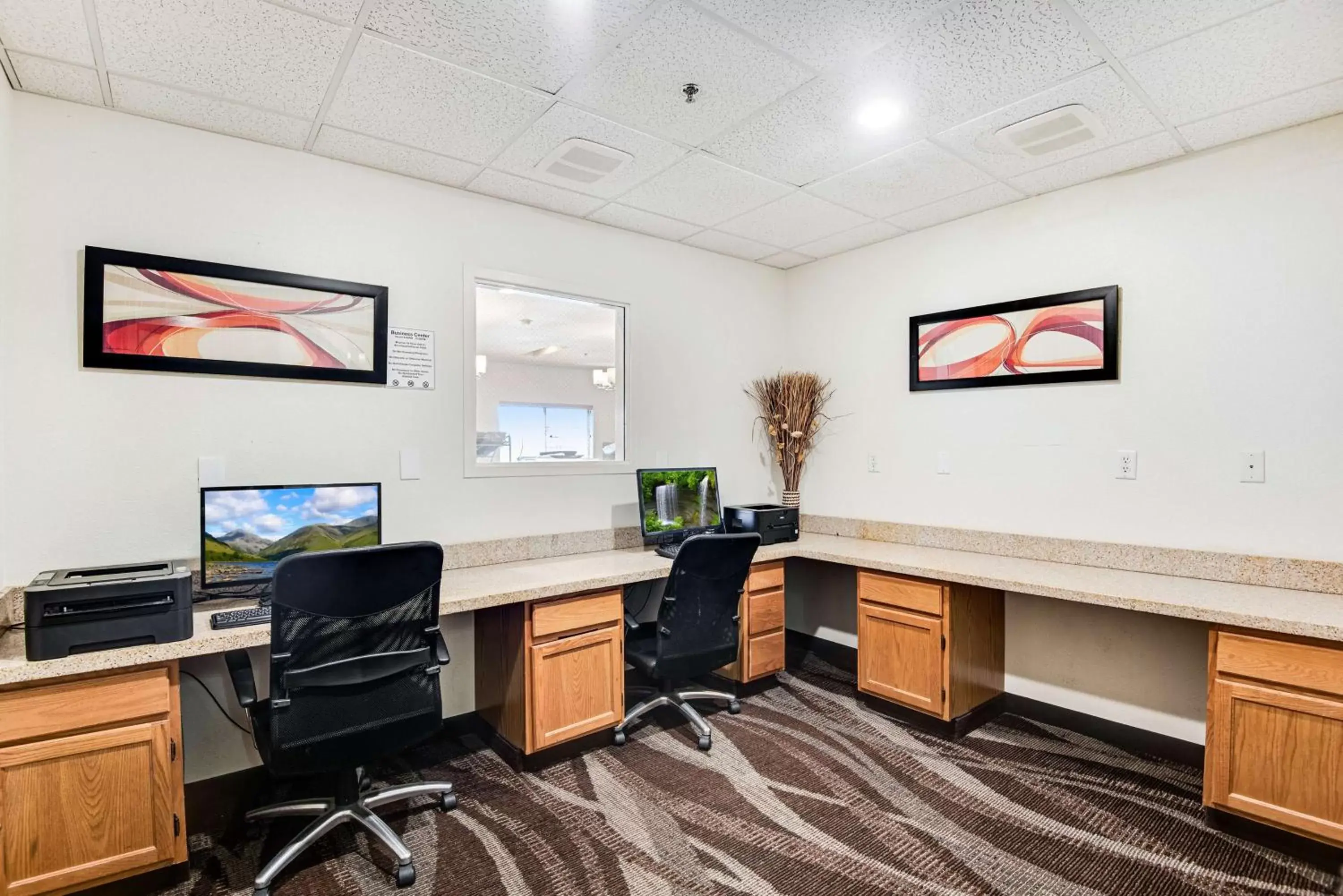 On site, Business Area/Conference Room in Best Western Firestone Inn & Suites