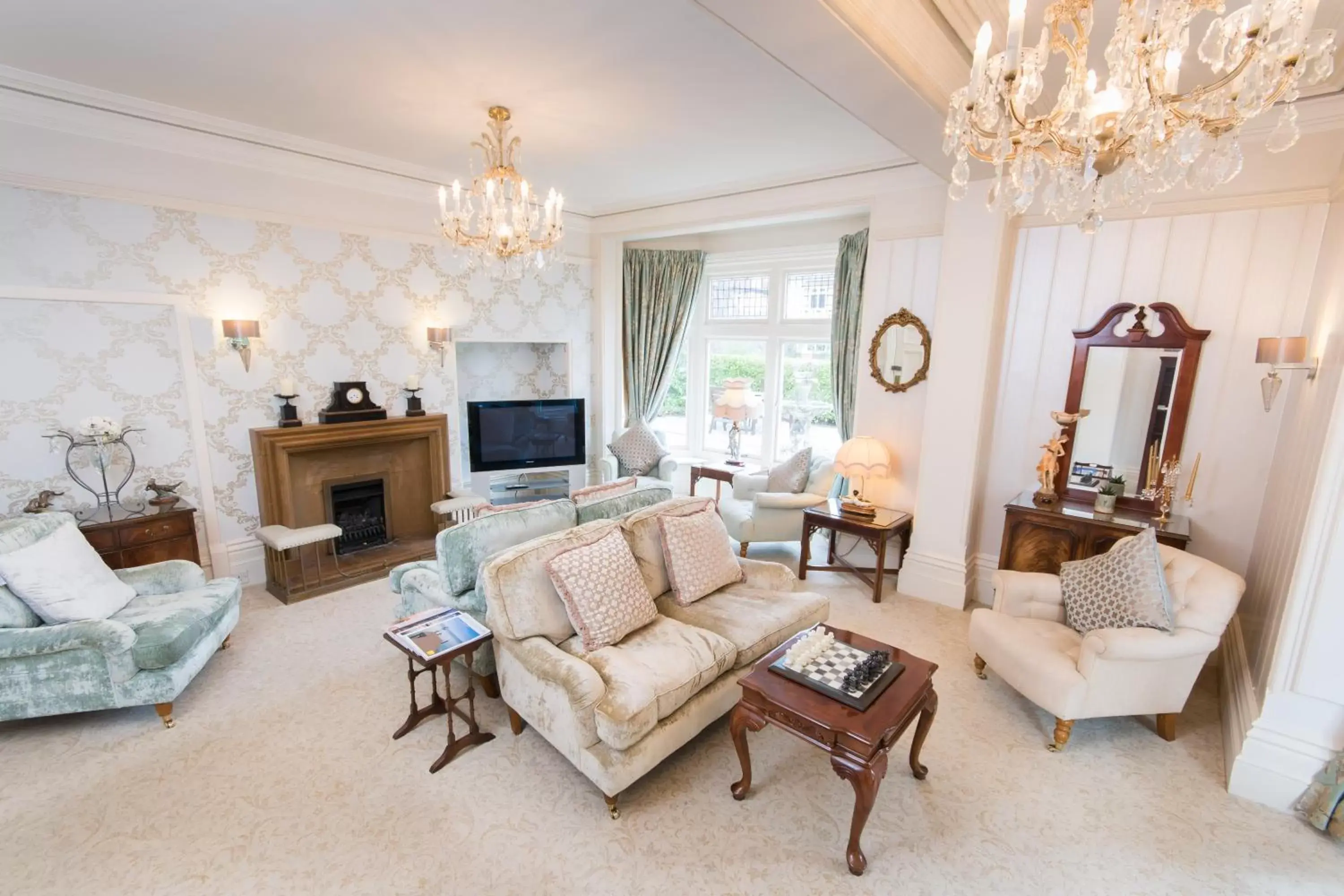 Communal lounge/ TV room, Seating Area in Grovefield Manor