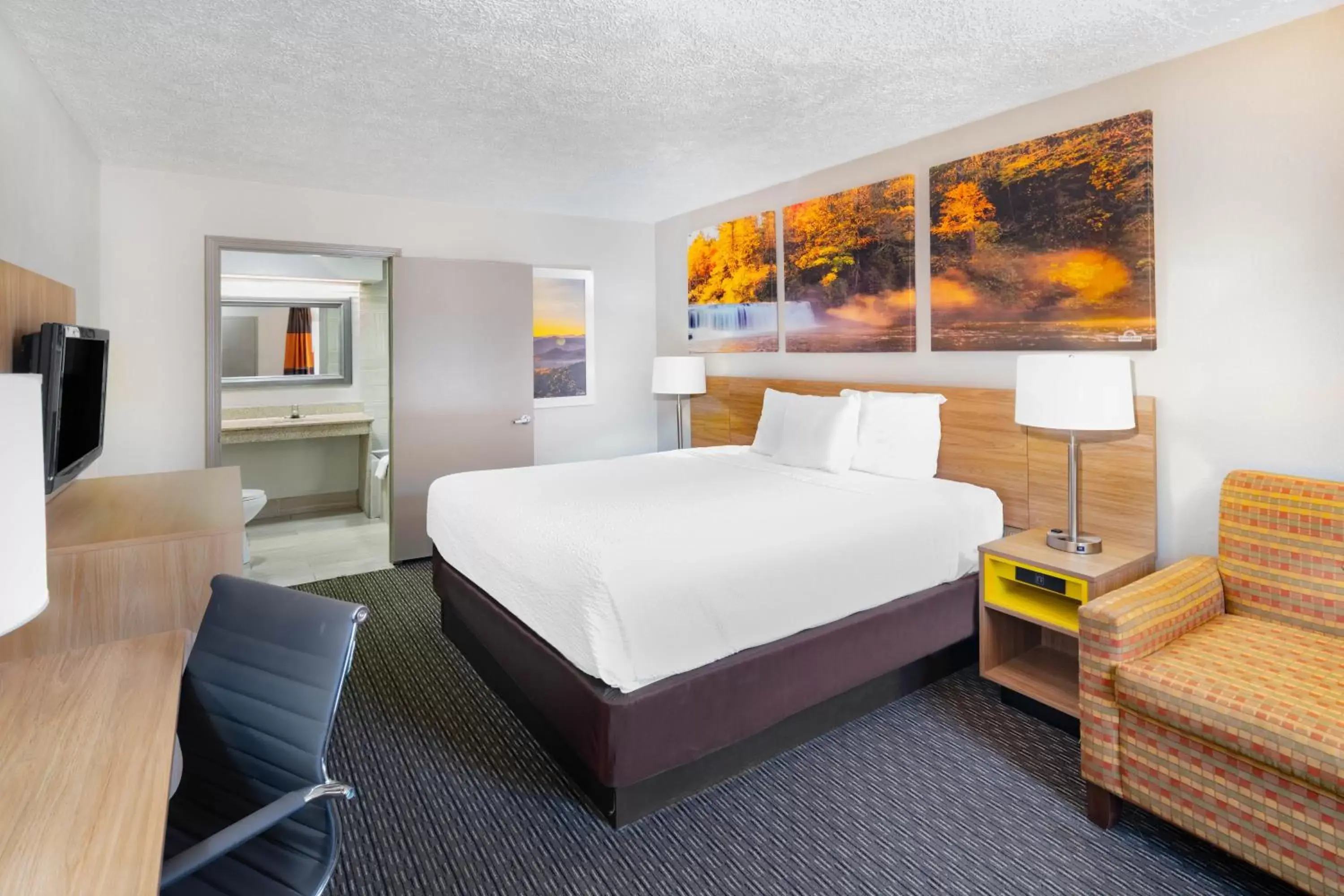 Bed in Days Inn by Wyndham Cookeville