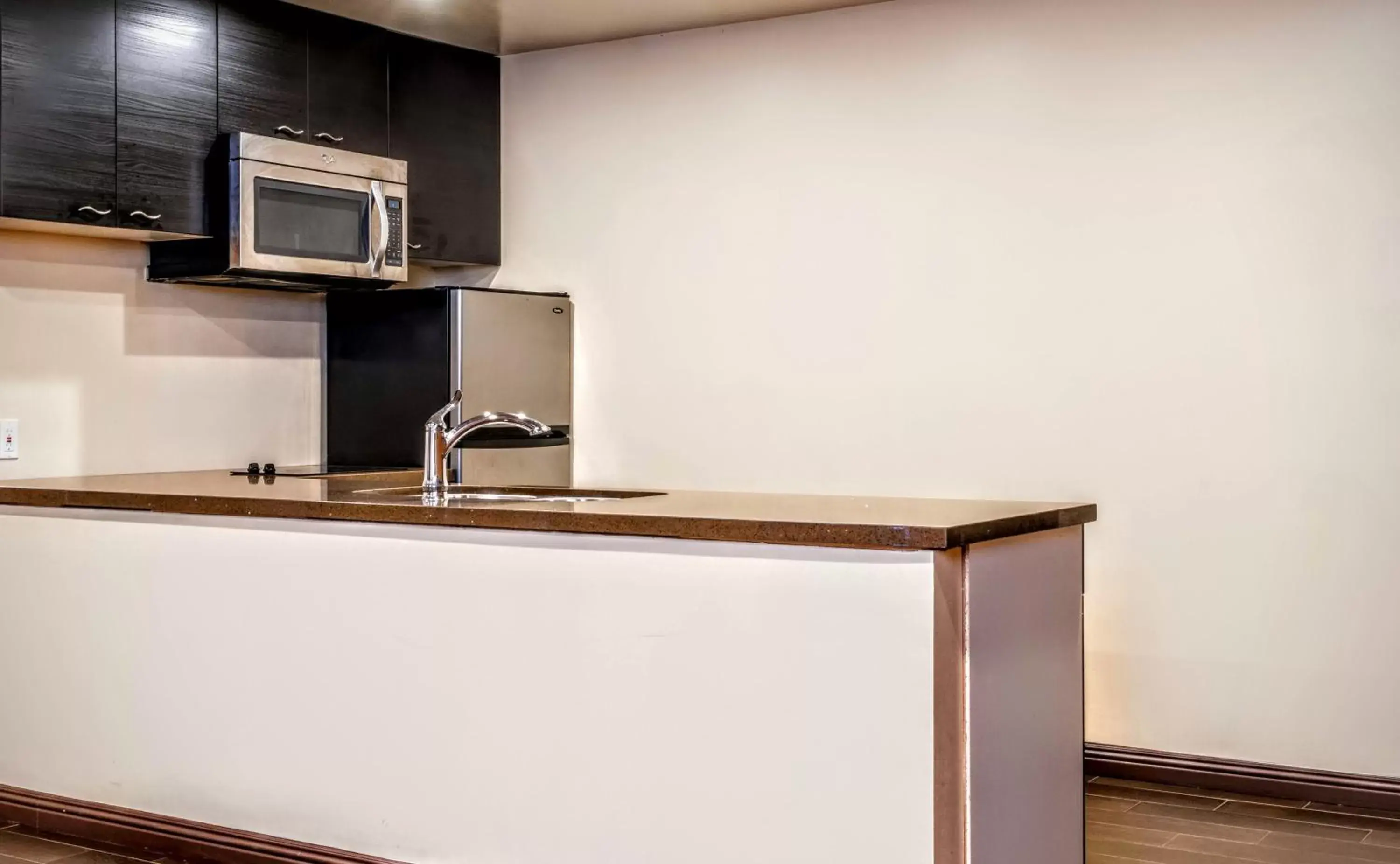 Kitchen or kitchenette, Kitchen/Kitchenette in Redondo Pier Inn