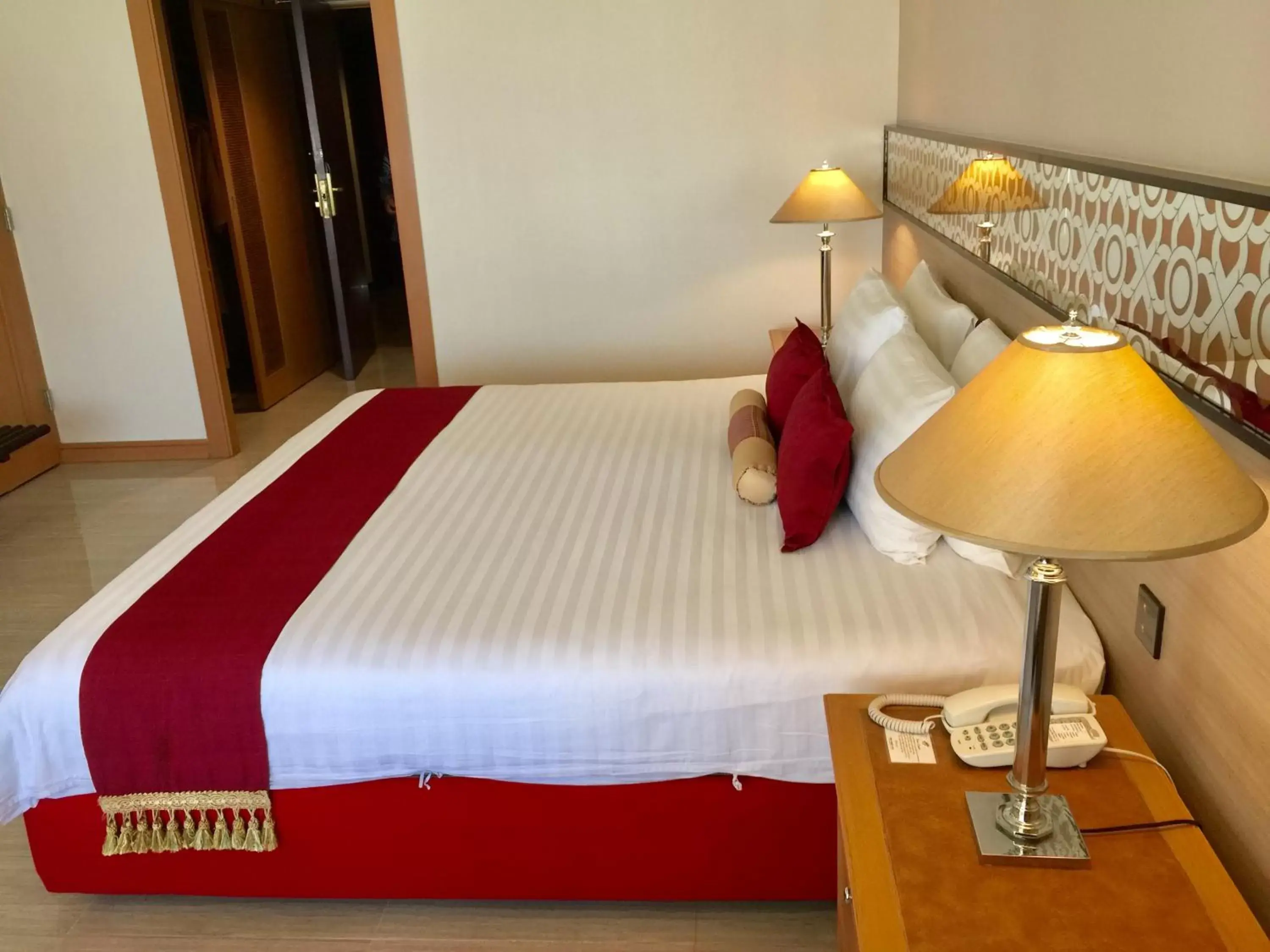 Deluxe Double or Twin Room in Indra Regent Hotel