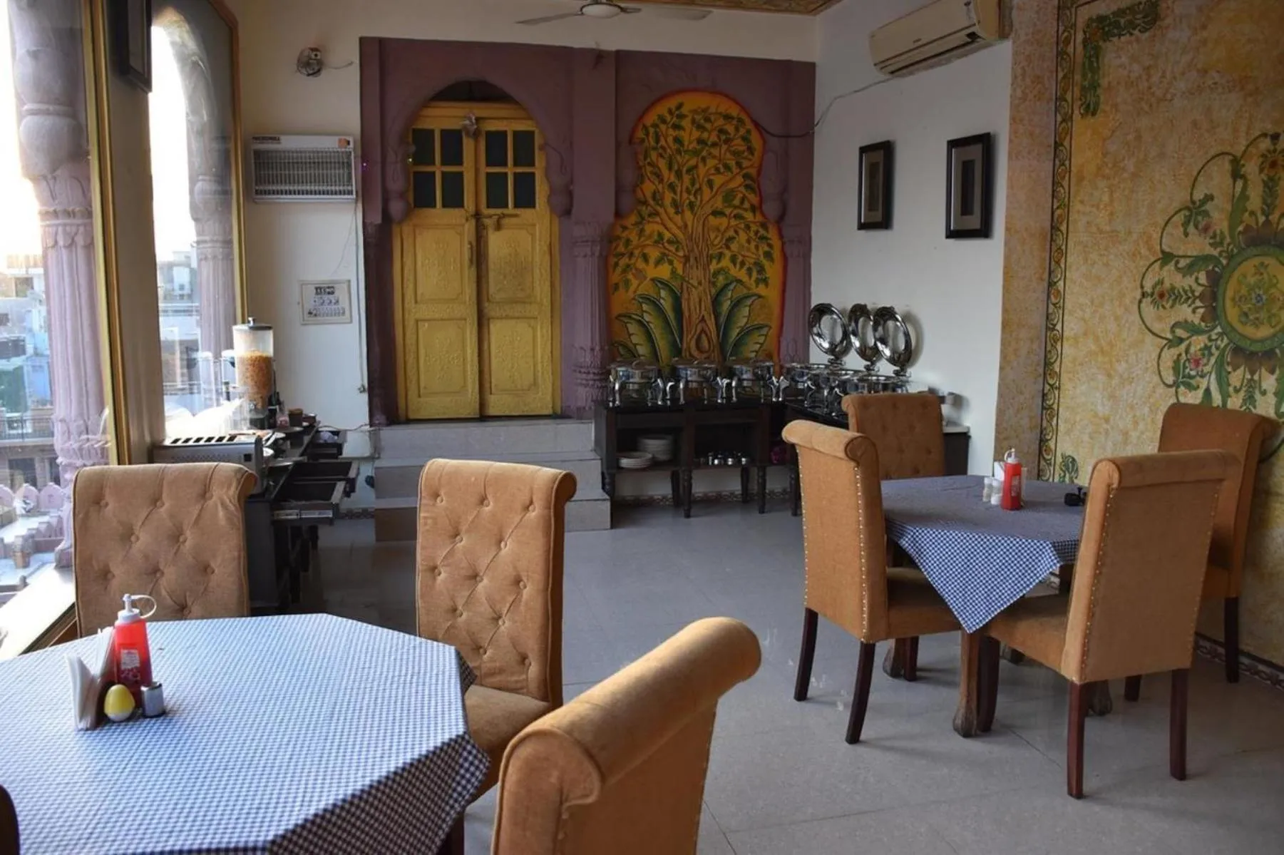 Continental breakfast in Krishna Prakash Heritage Haveli