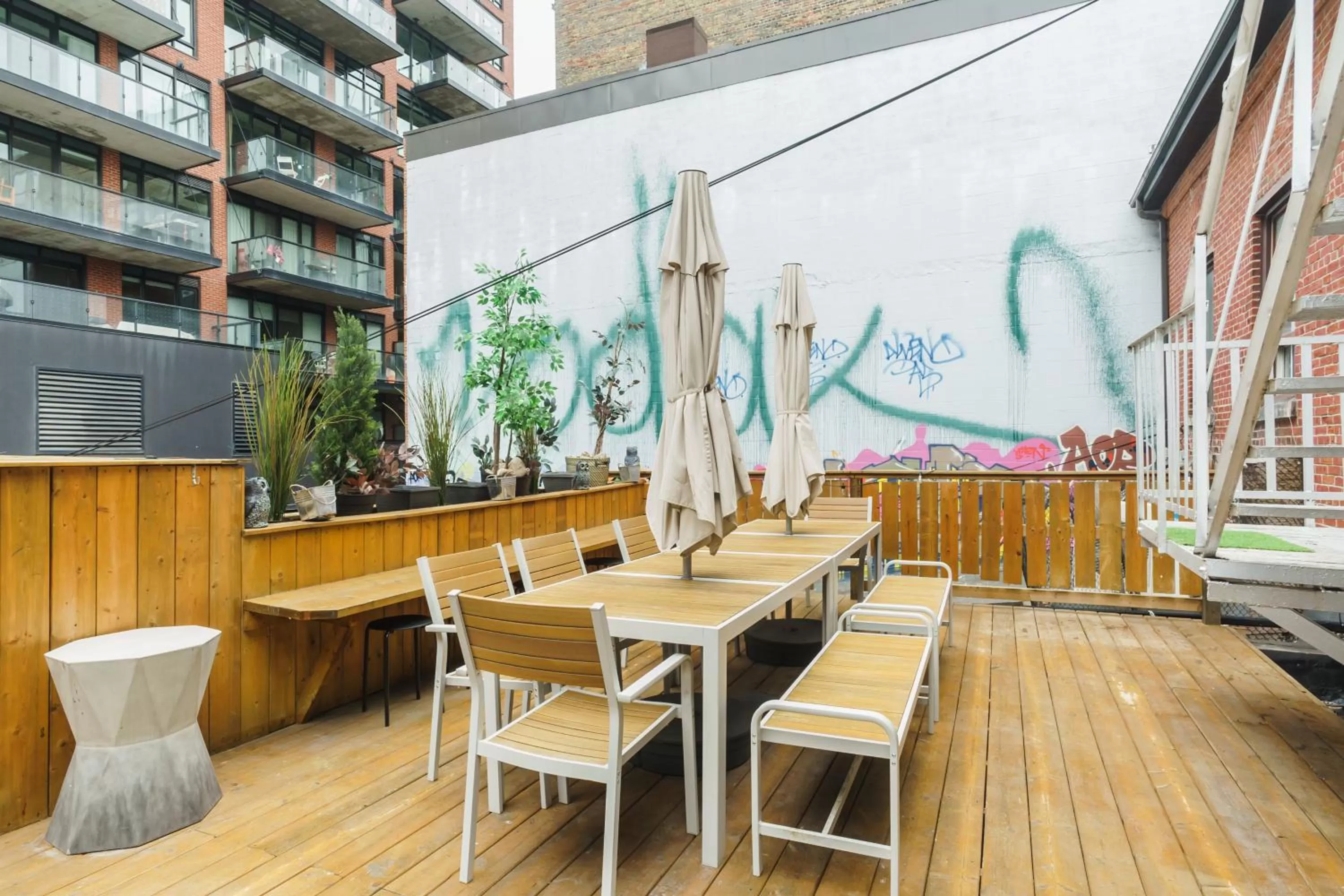 Patio, Restaurant/Places to Eat in Queen Street Lofts