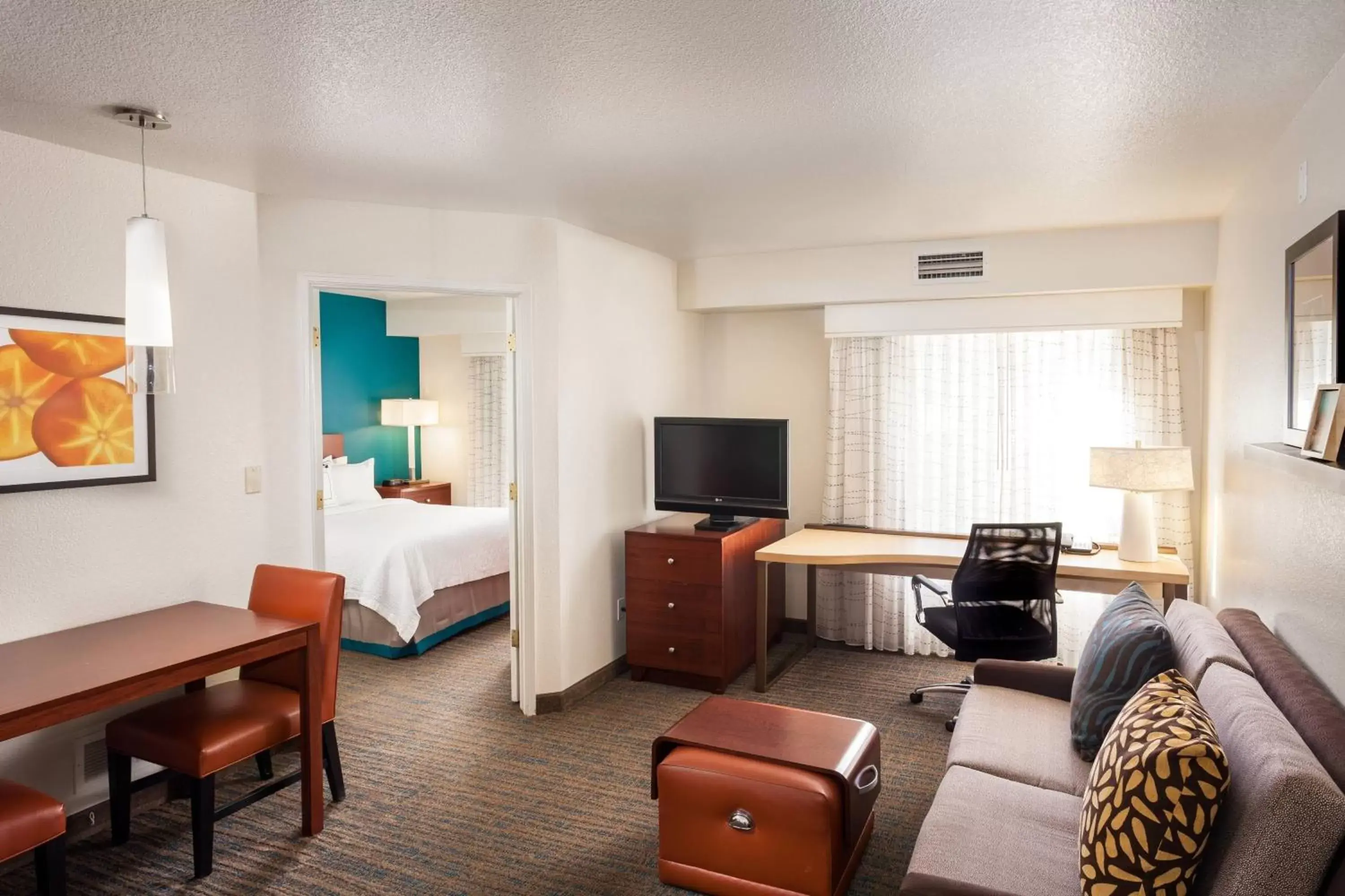 Living room, Seating Area in Residence Inn by Marriott Stockton