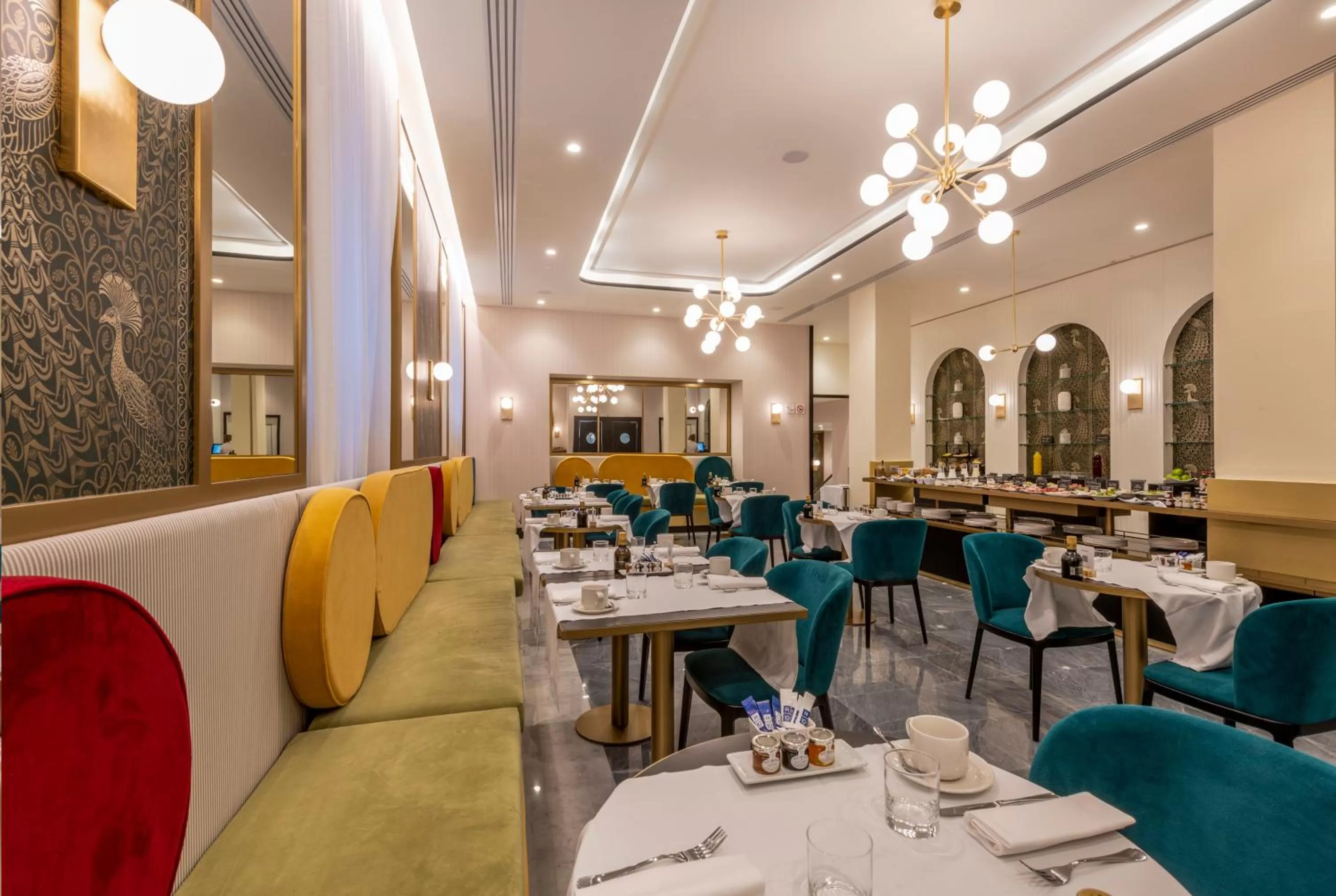 Restaurant/places to eat in H10 Palazzo Galla