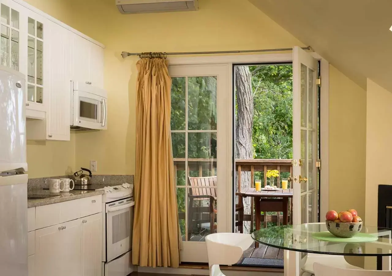 Kitchen or kitchenette, Kitchen/Kitchenette in The Provincetown Hotel at Gabriel's