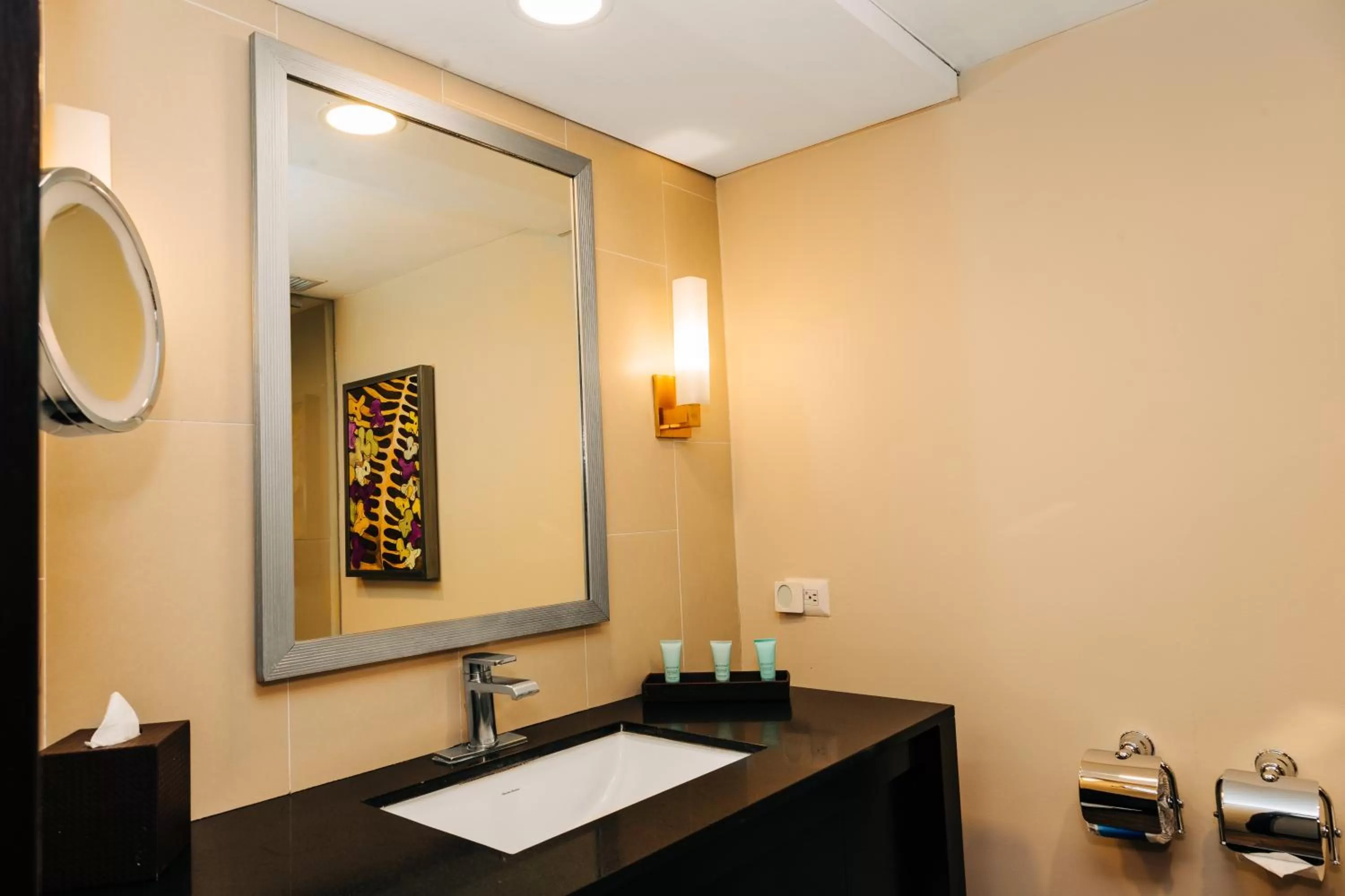 Bathroom in Crowne Plaza San Salvador, an IHG Hotel
