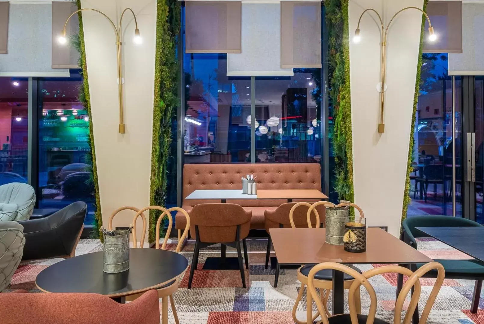 Restaurant/Places to Eat in ibis Styles Paris Meteor Avenue d'Italie