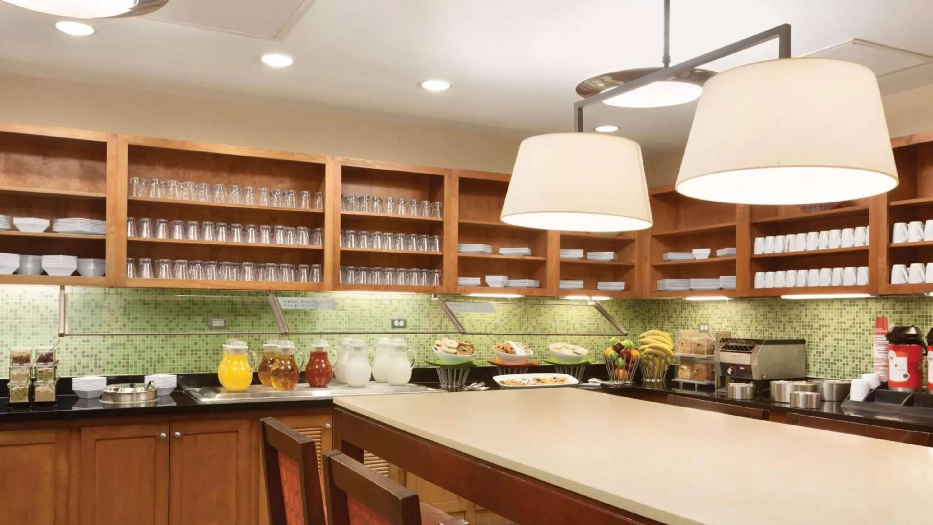 Breakfast in Sonesta Select Tucson Airport Breakfast in Sonesta Select Tucson Airport