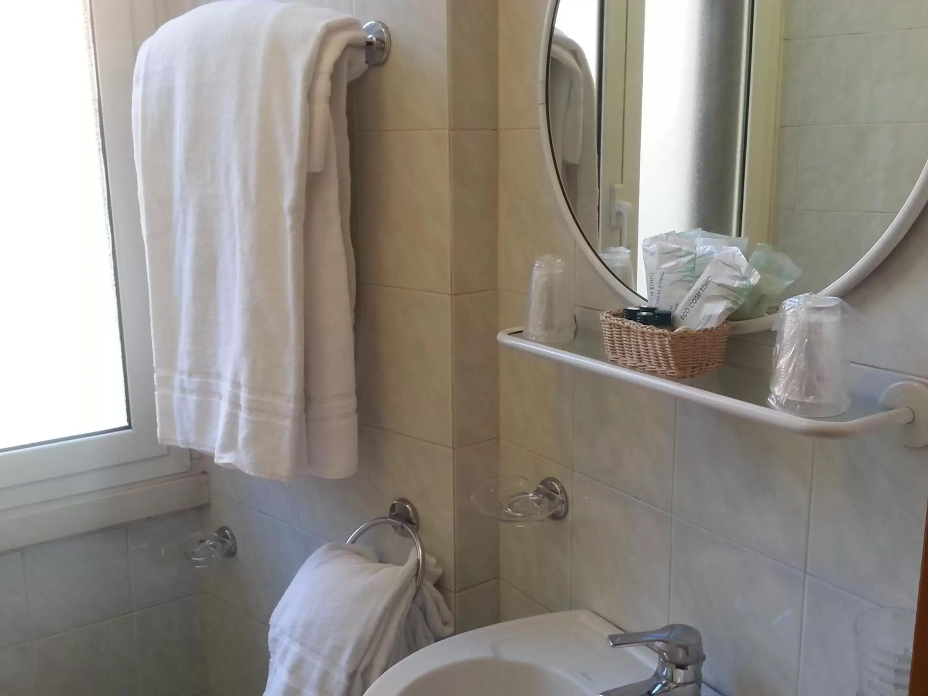 Bathroom in Hotel Teti