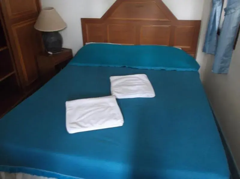 Bed in Palm Point Village