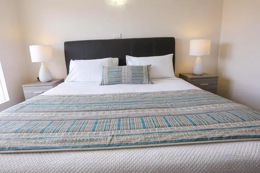 King Suite in Seven Pines Motor Inn King Suite in Seven Pines Motor Inn