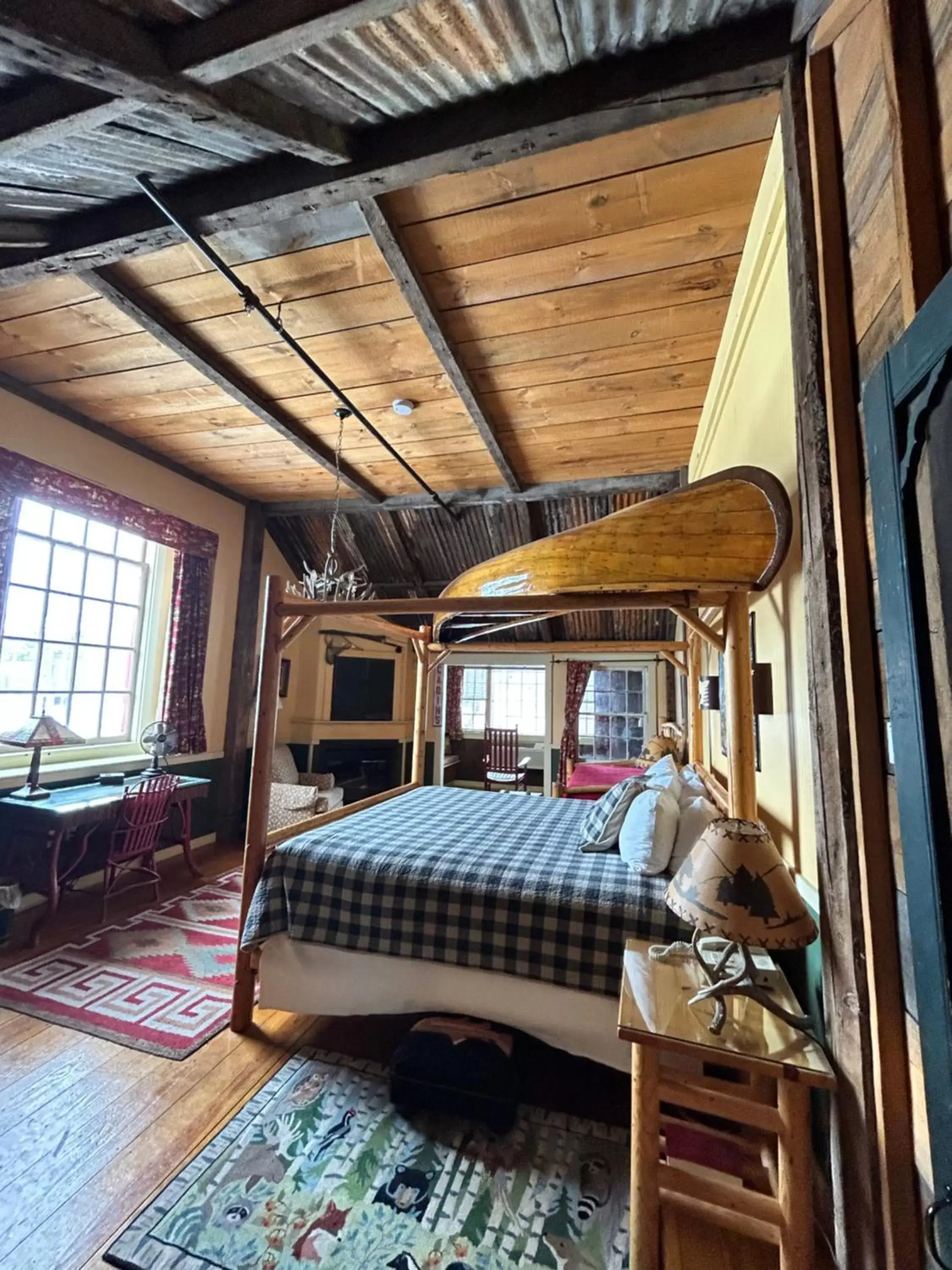 Photo of the whole room, Bunk Bed in The Common Man Inn, Spa & Lodge