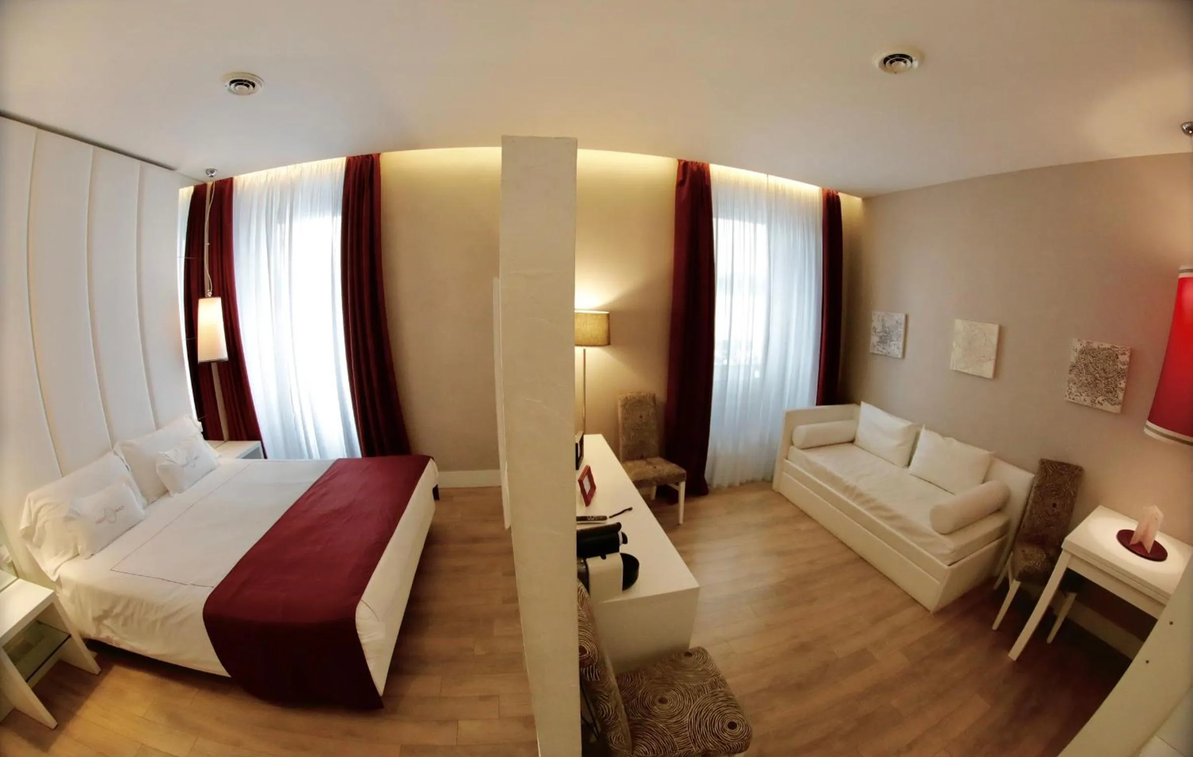 Photo of the whole room, Bed in Tullia&Prisca Relais