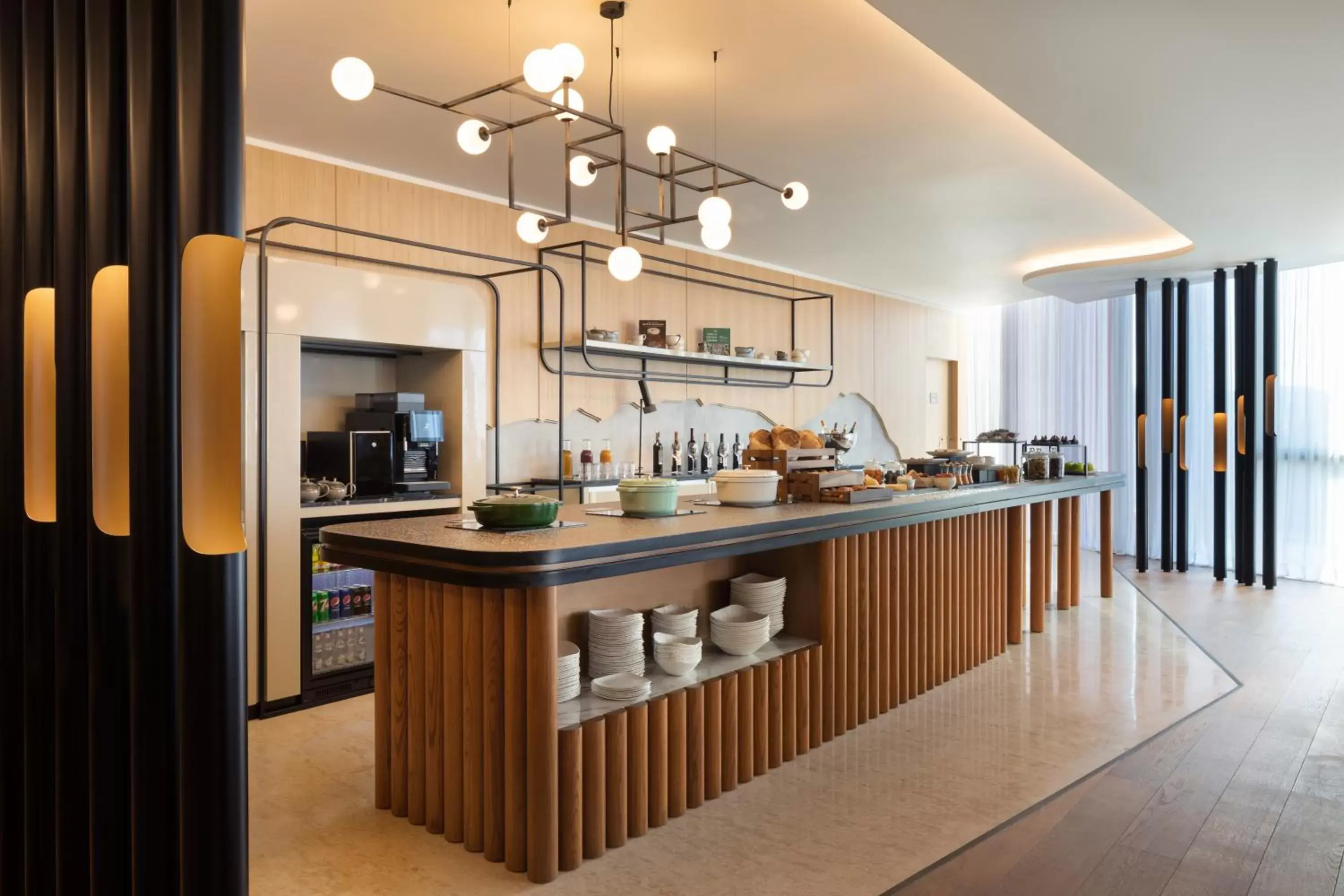 Lounge or bar, Kitchen/Kitchenette in Tirana Marriott Hotel