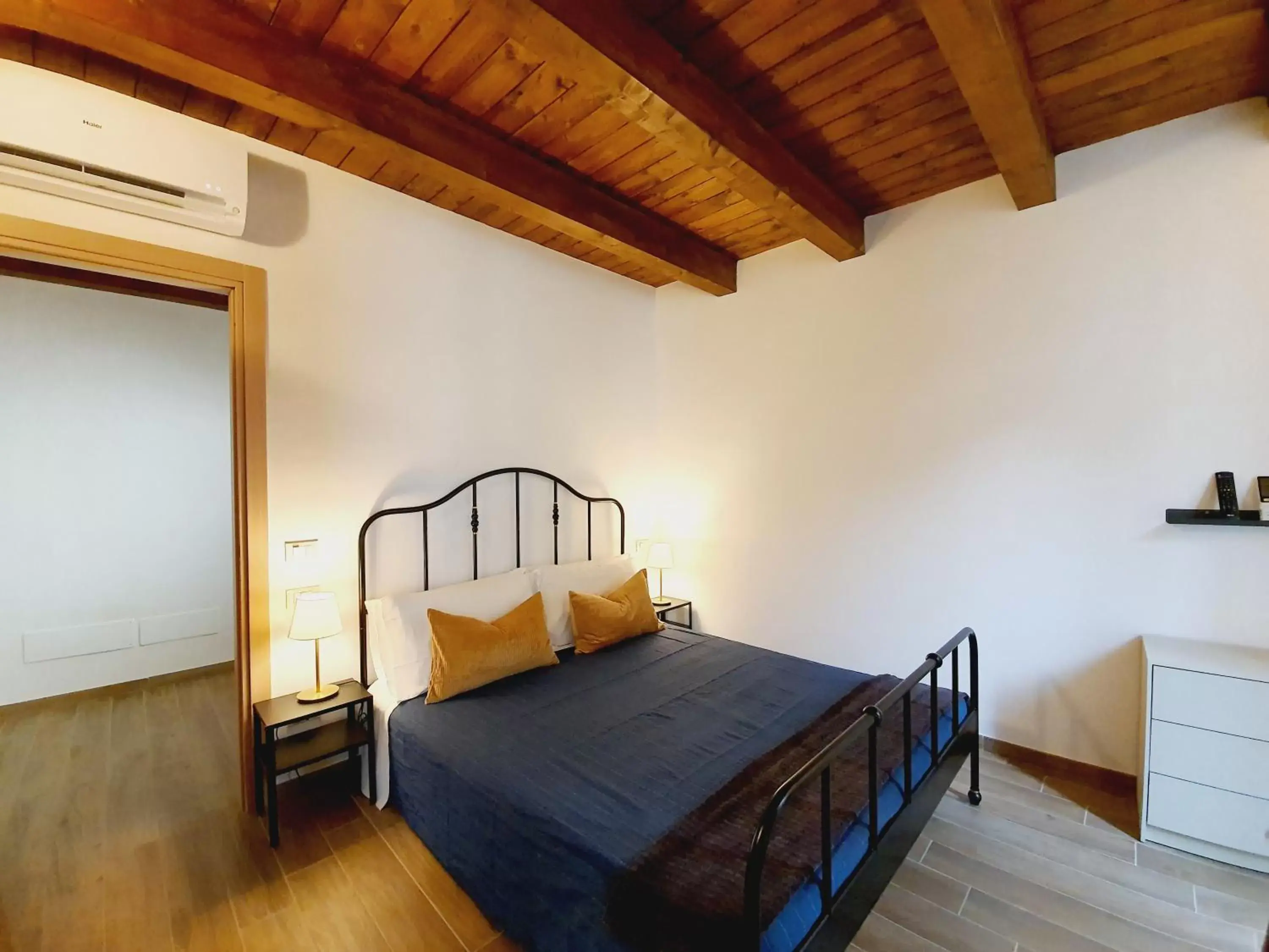 Bed in Casa Ludo - Fondi Vertice Rooms