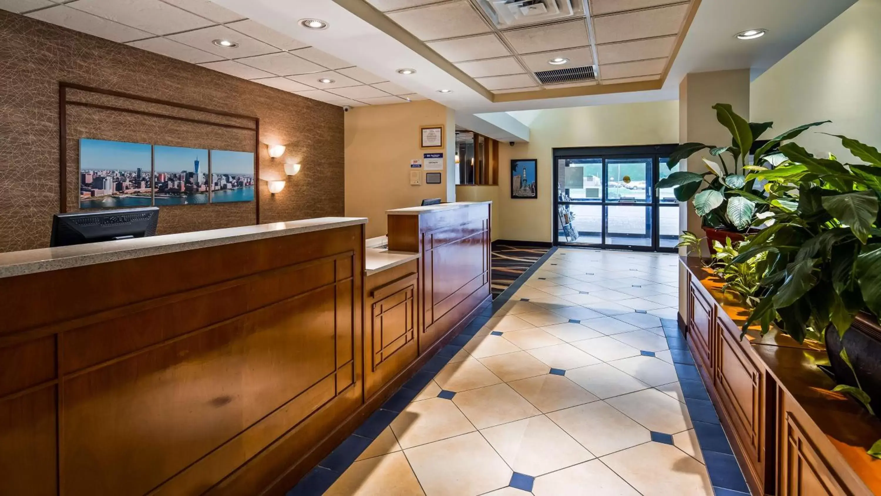 Lobby or reception, Lobby/Reception in Best Western Plus Galleria Inn & Suites