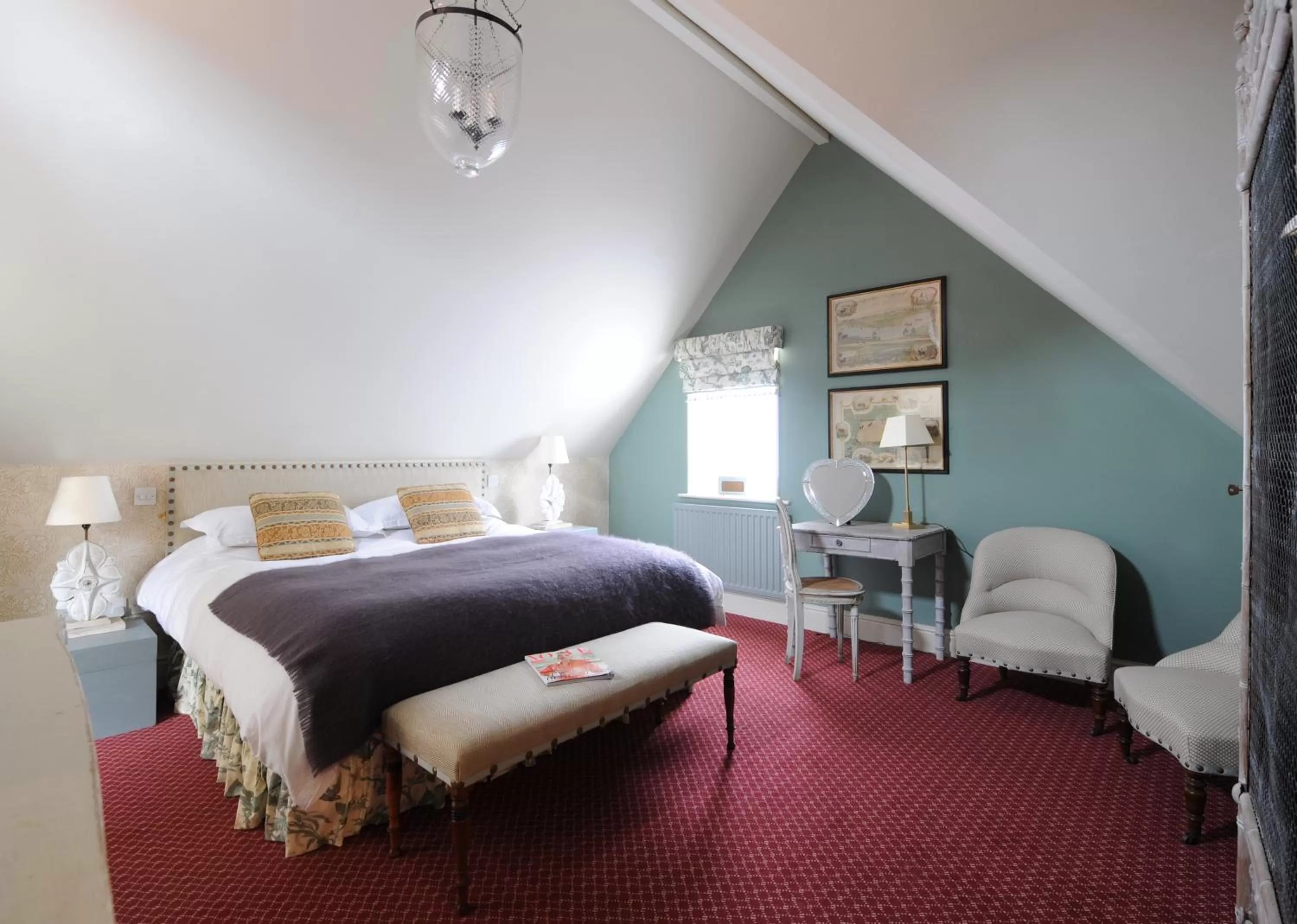 Day, Bed in The Stag and Huntsman at Hambleden