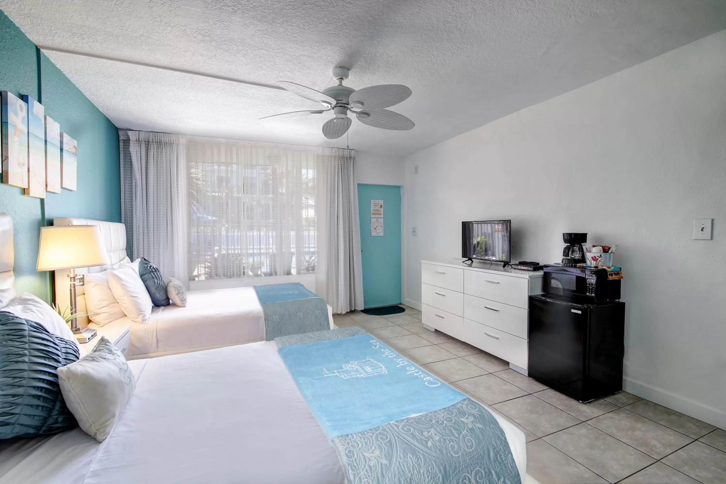 Standard (2 Full Beds) in Castle by the Sea Motel