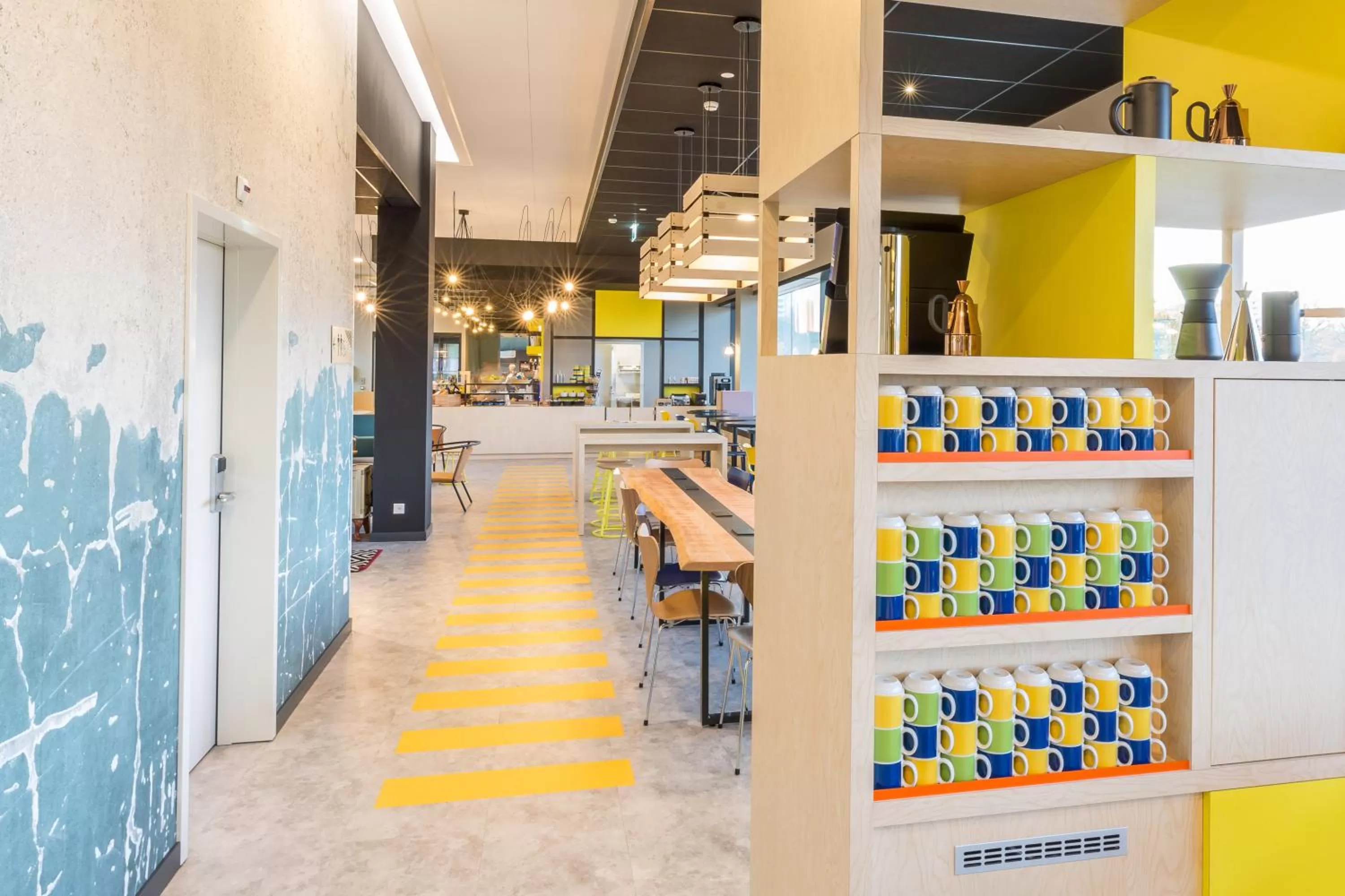 Lounge or bar in ibis Styles Geneve Palexpo Aeroport