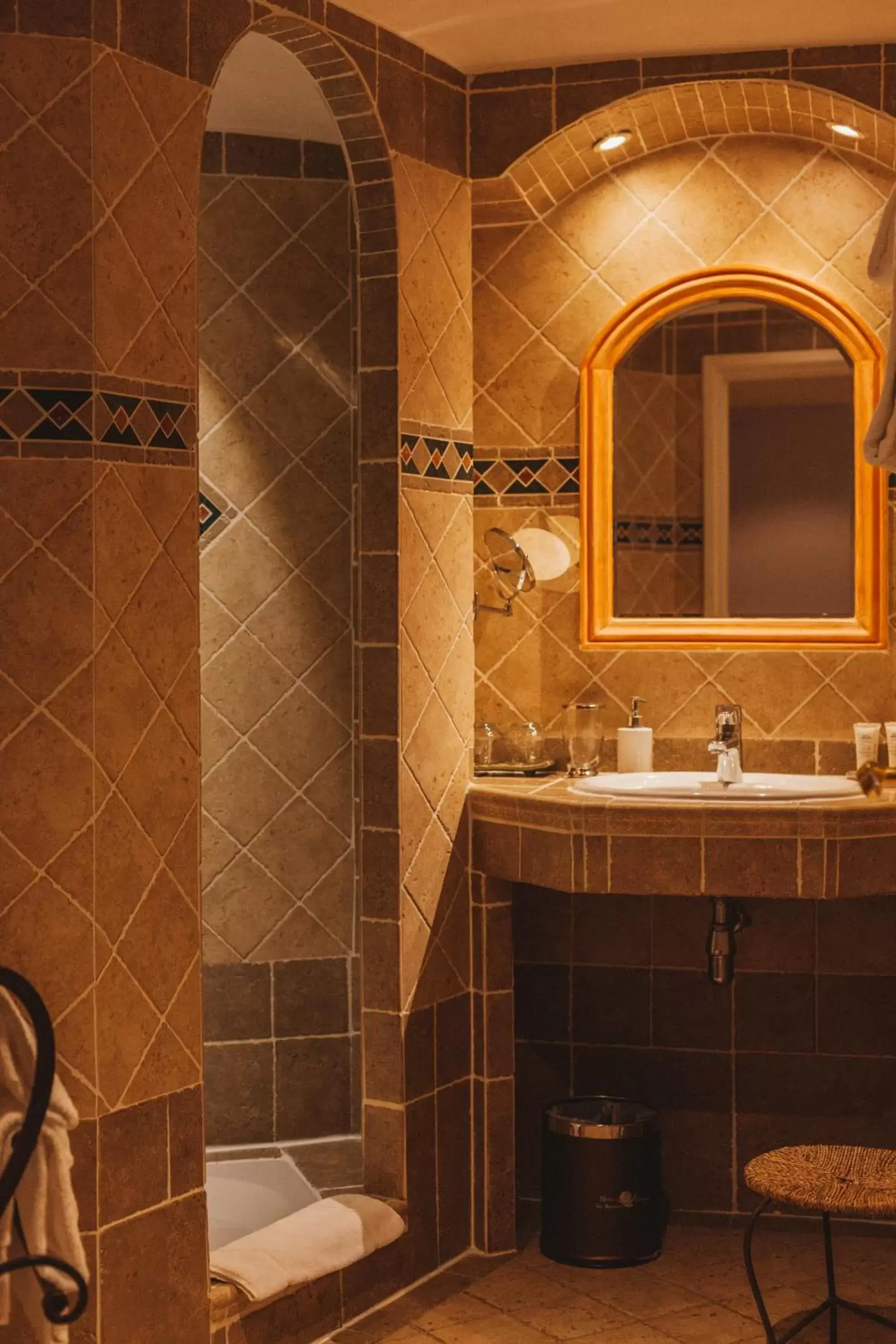 Shower, Bathroom in Hotel Restaurant & Spa L'Ostella