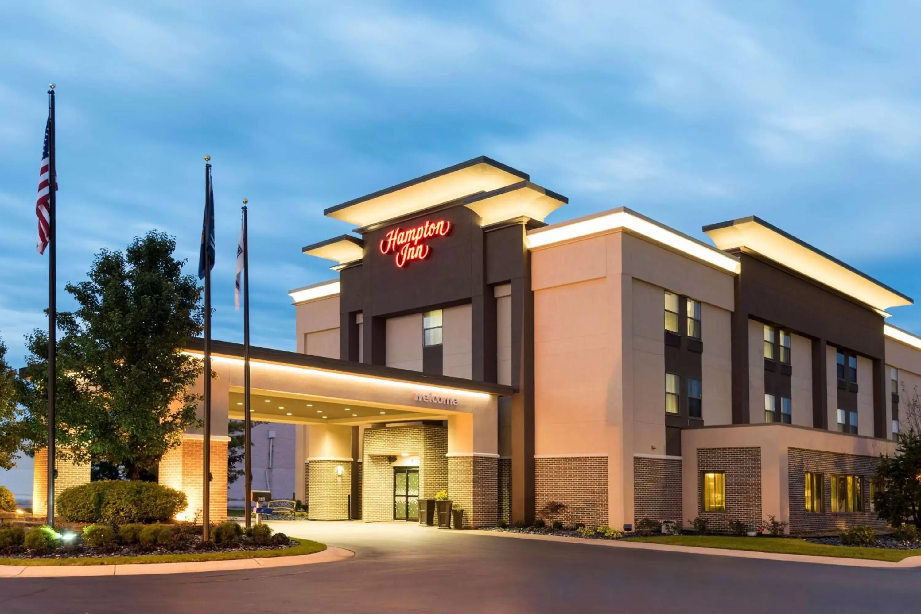 Property Building in Hampton Inn Midland