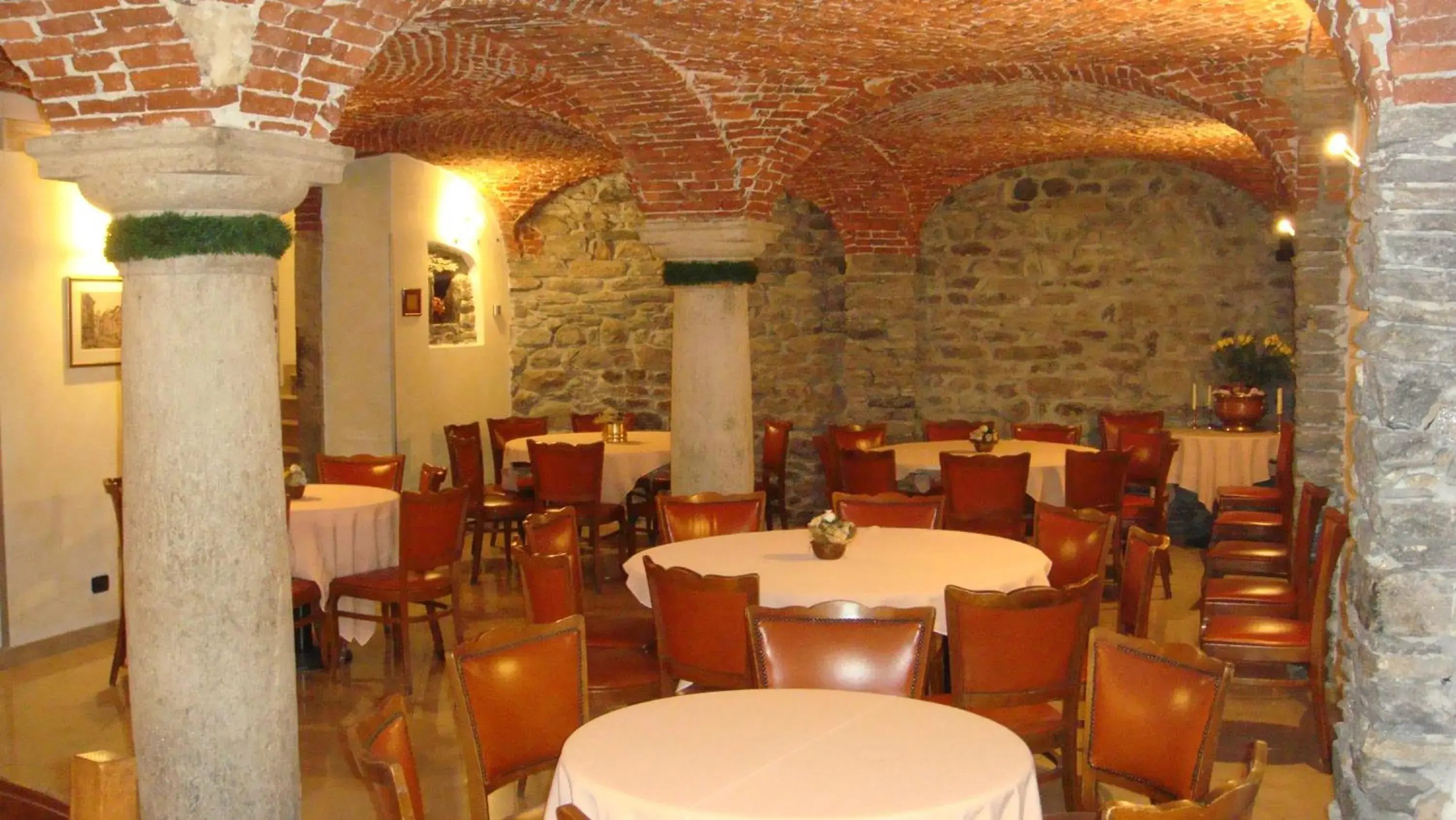 Other, Restaurant/Places to Eat in Albergo Corona