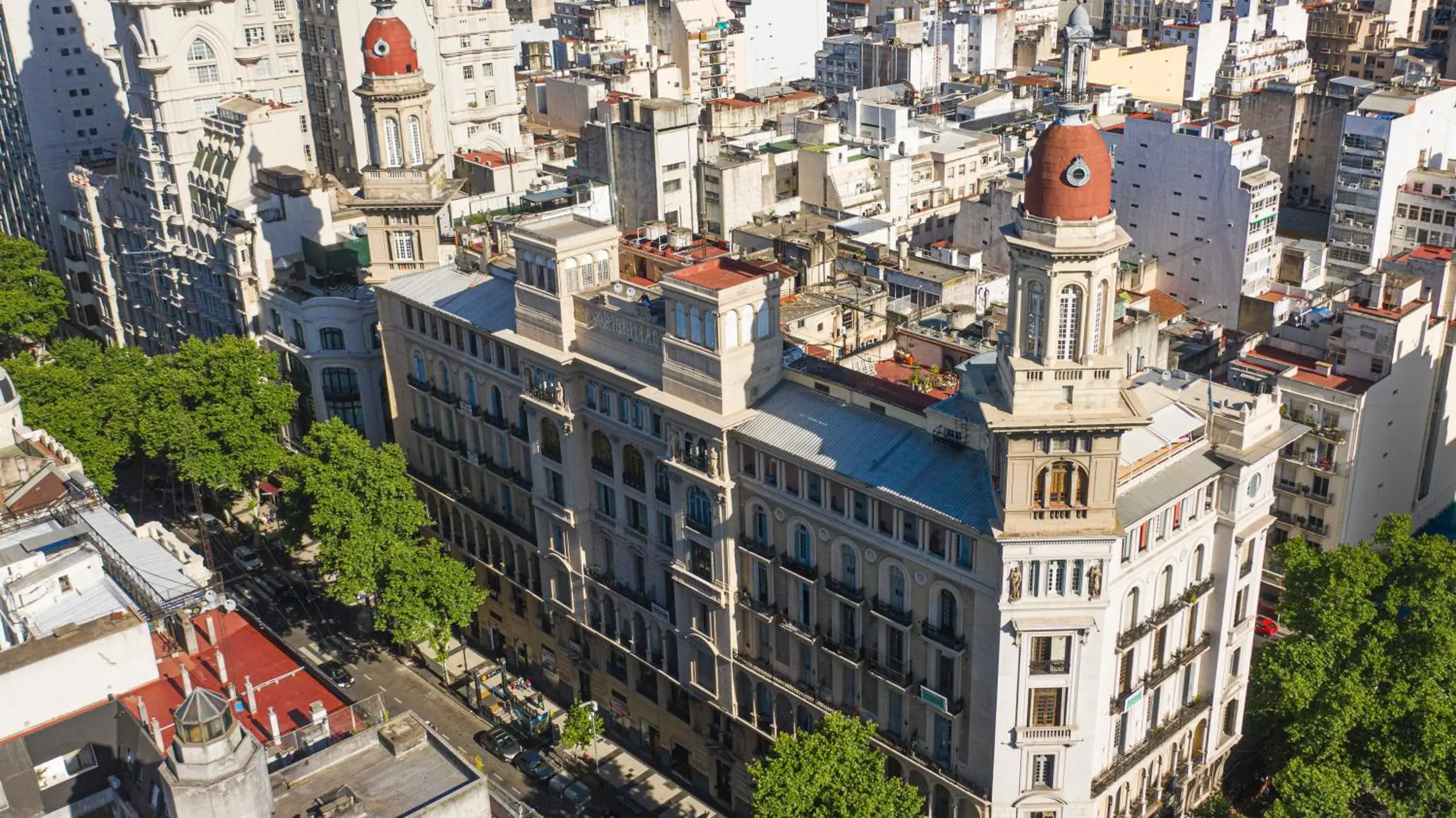 Property building, Bird's-eye View in Franca City Hostel